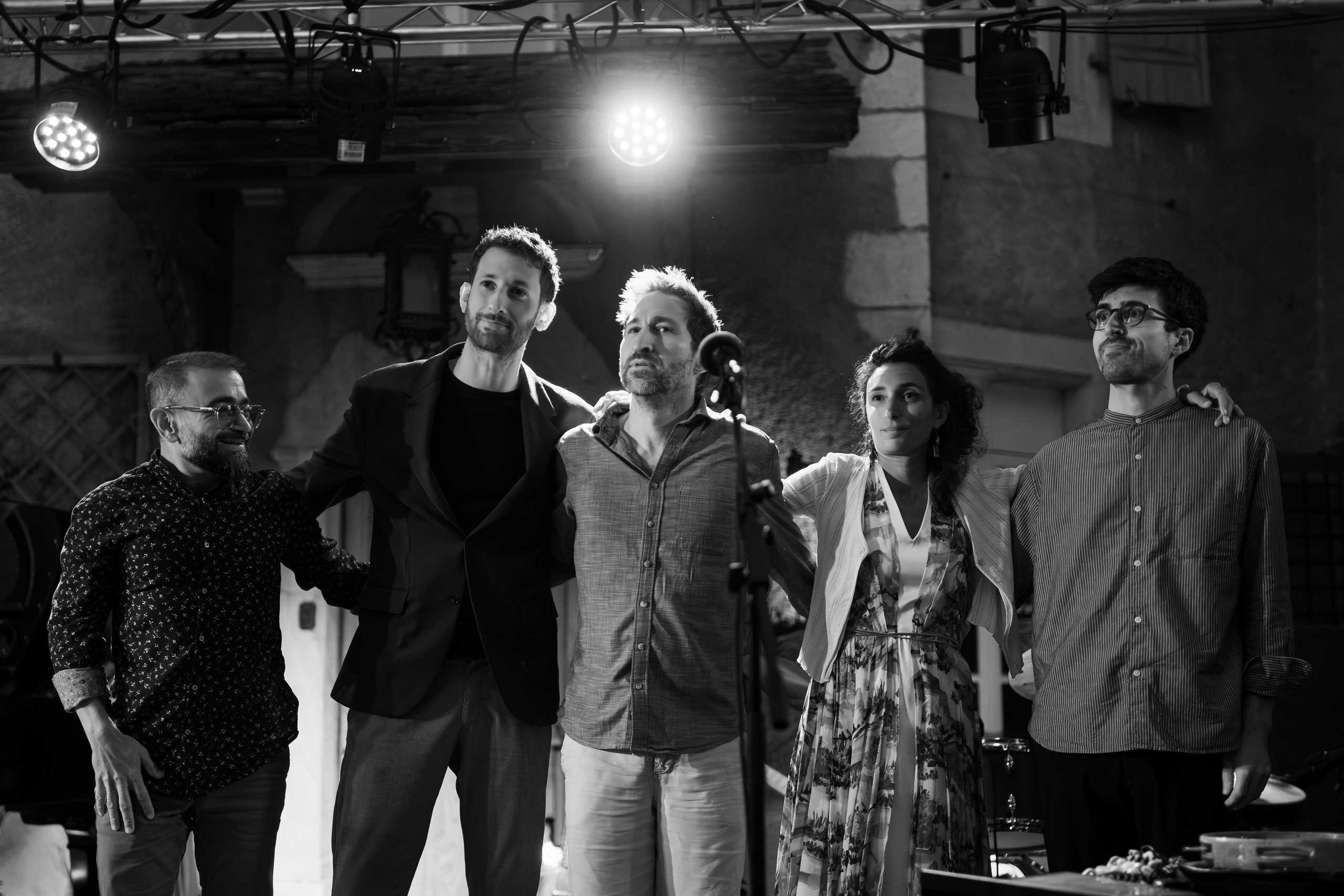 Reportage photo du concert de Beyrouth-Express au Château de Montcherand. Photographe à Genève - Eugenia Andres