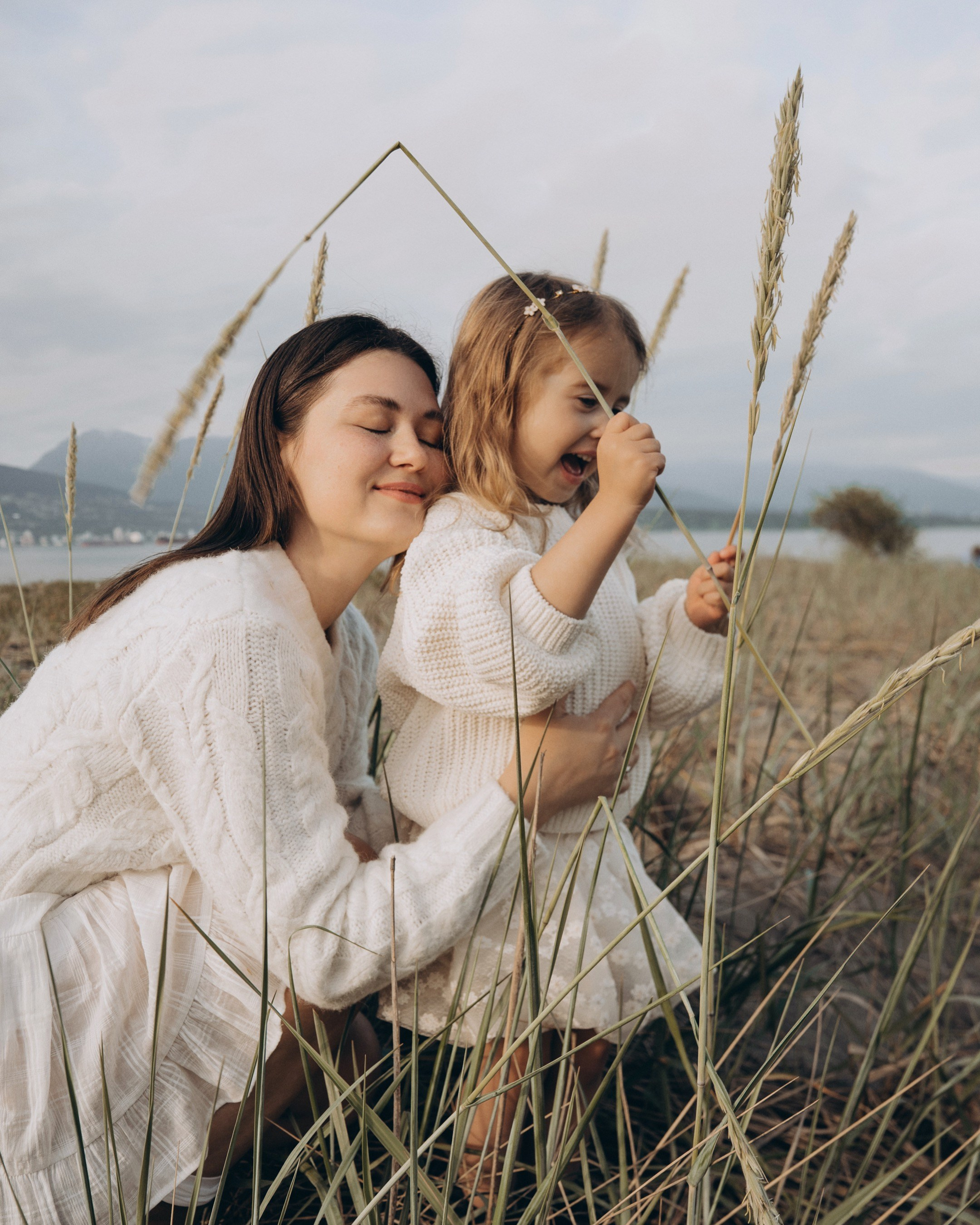 Pregnancy & Motherhood. Vancouver Photographer | Catherine Vashchenko