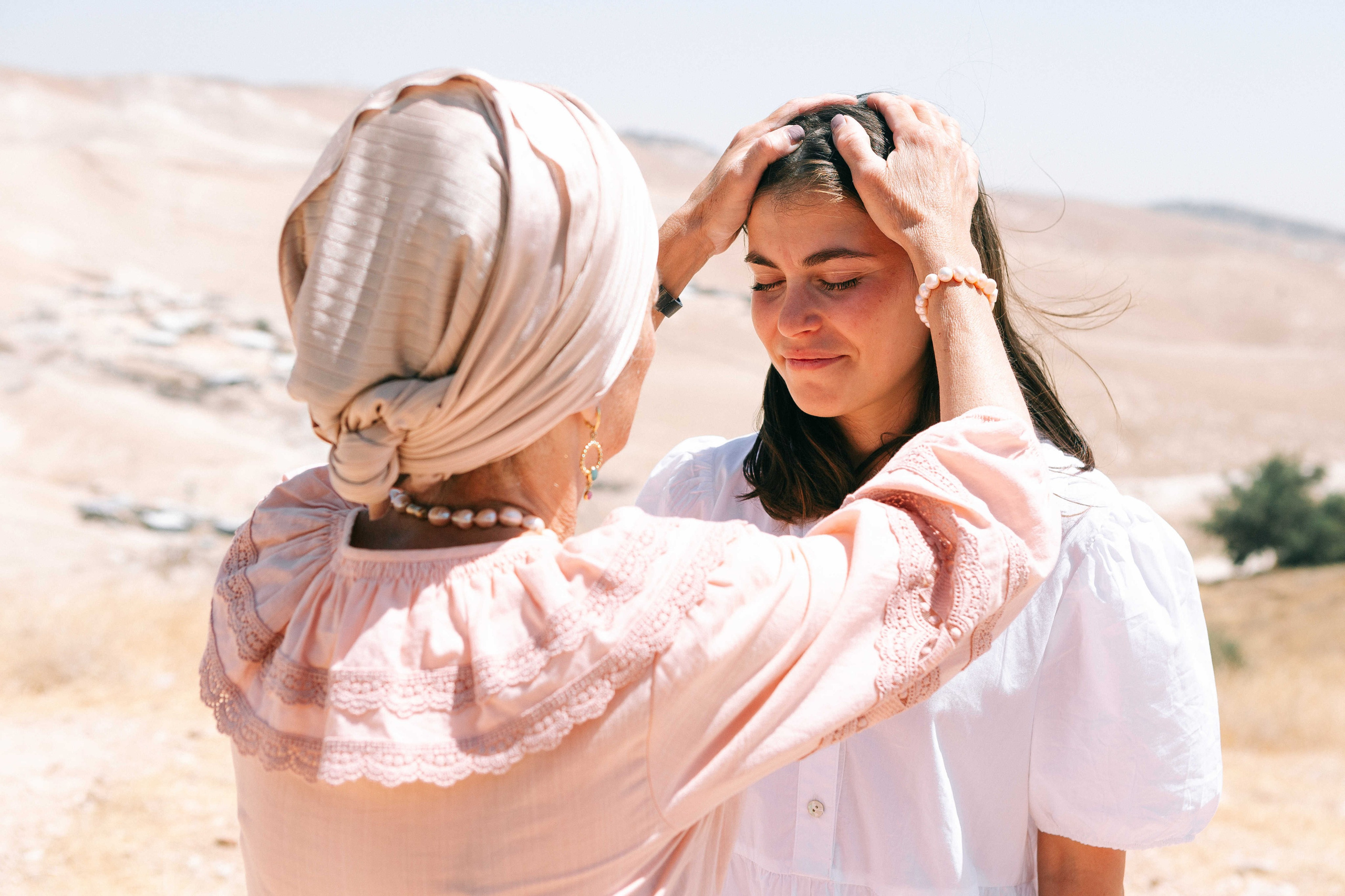 MAALE ADUMIM, HOME PHOTO SESSION + DESERT. Https://shi-photo.com/