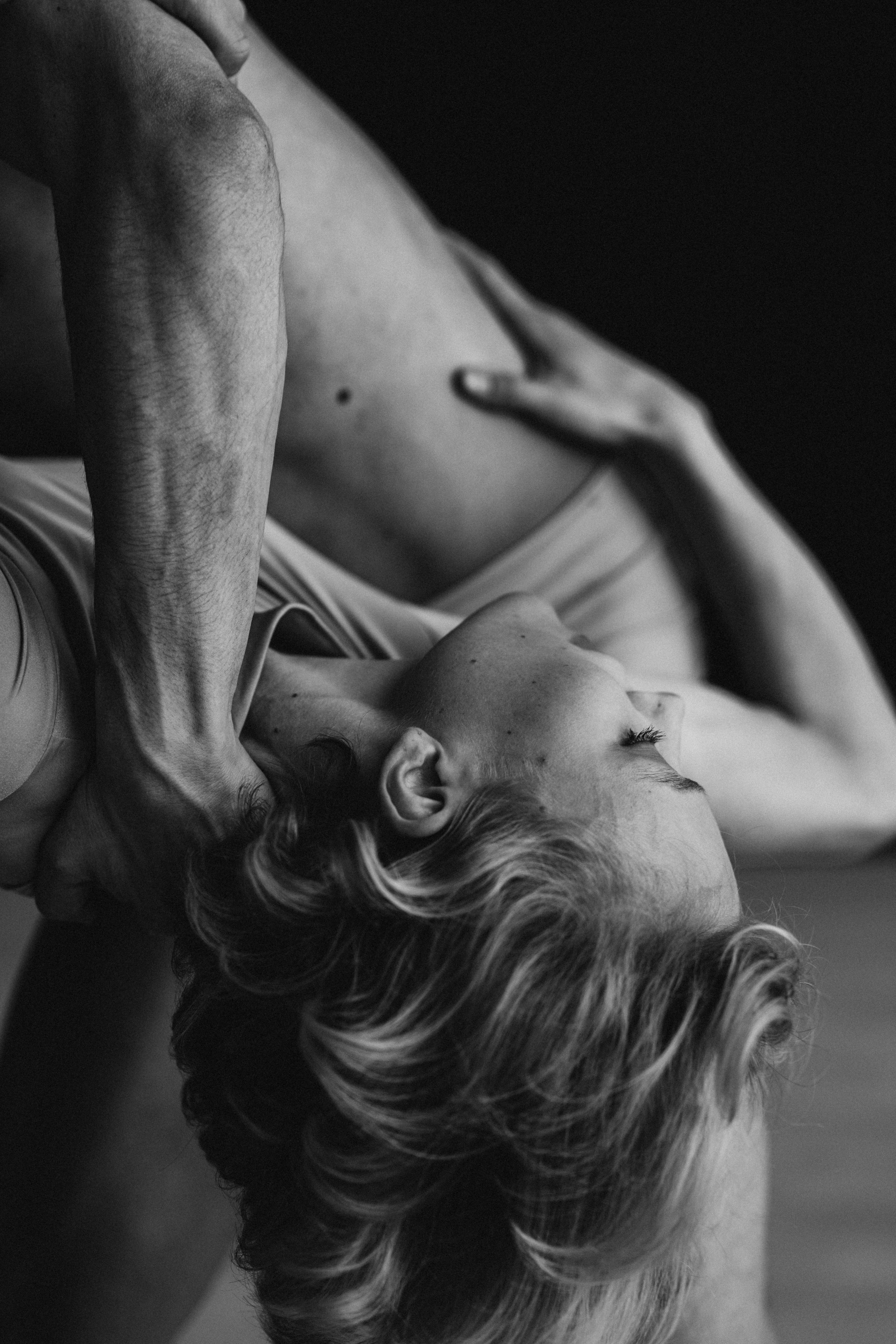 DANCERS. Victoria Olonen – Cinematic Portrait Artist | Helsinki & Europe