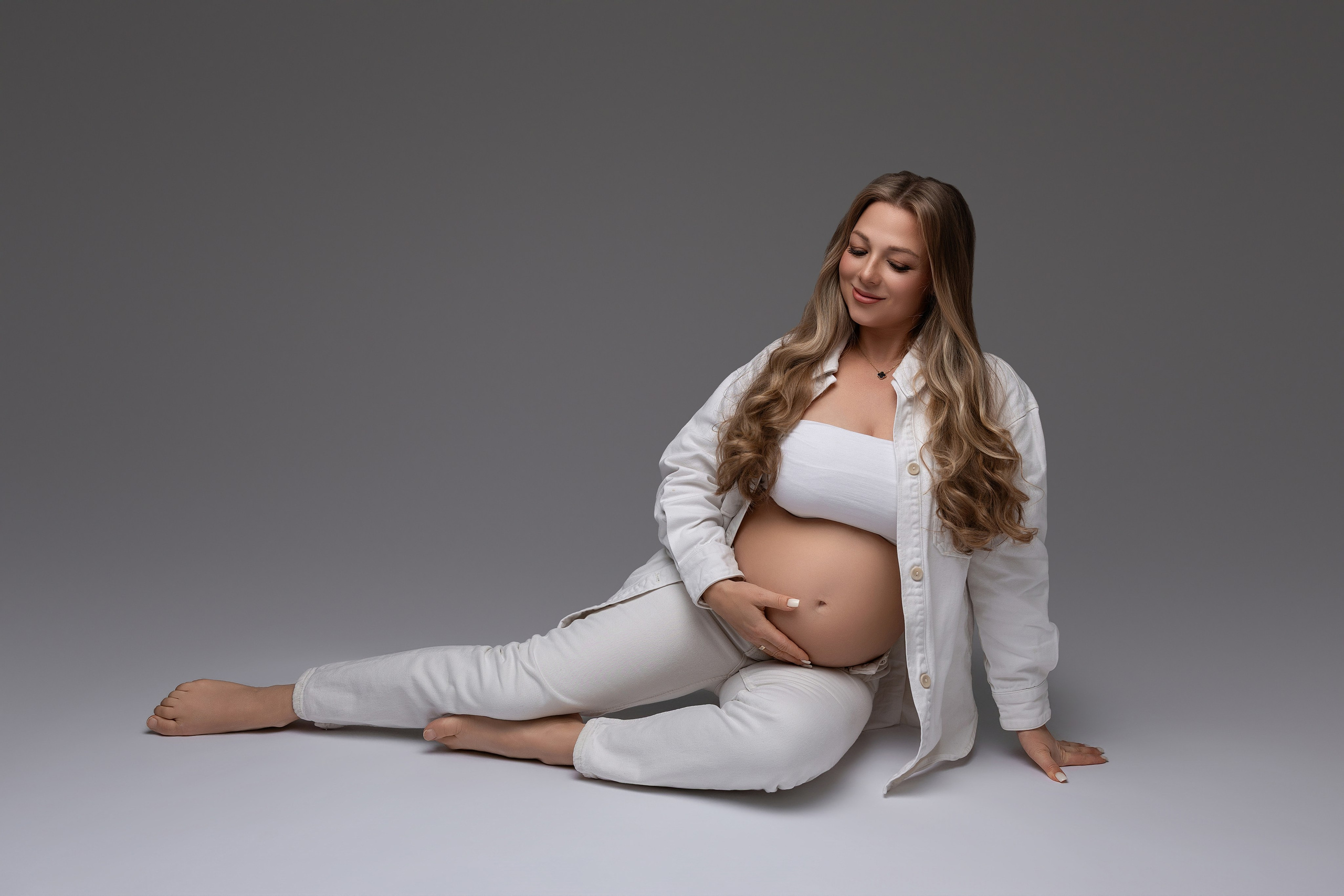 Babybauch. Neugeborene- Schwangerschaft- und Kinder Fotografin in Lehre
