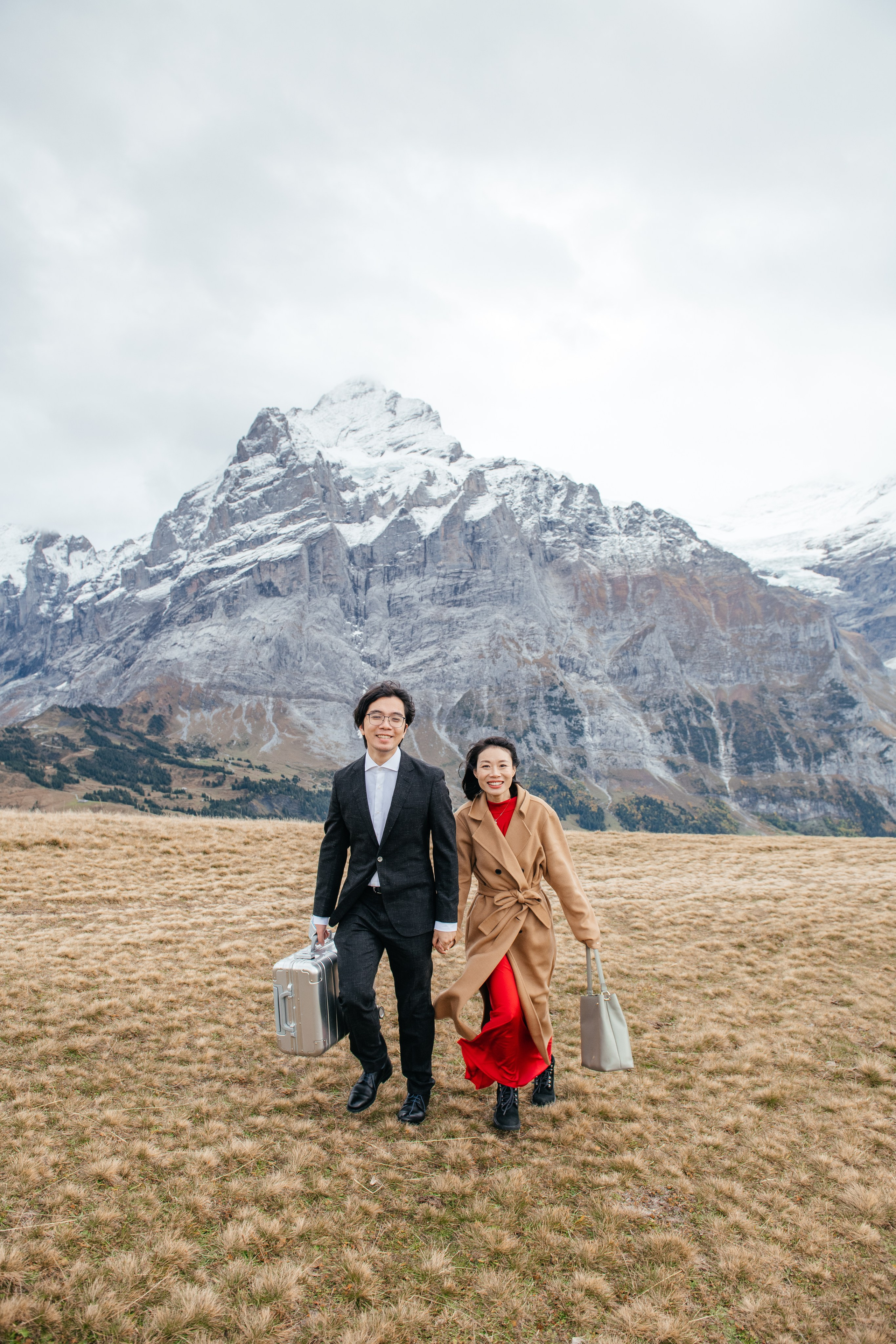Kaiwen & Xiaoming Grindelwald, Switzerland. I am Elena Altendorfer. Wedding photographer in Zurich and Switzerland