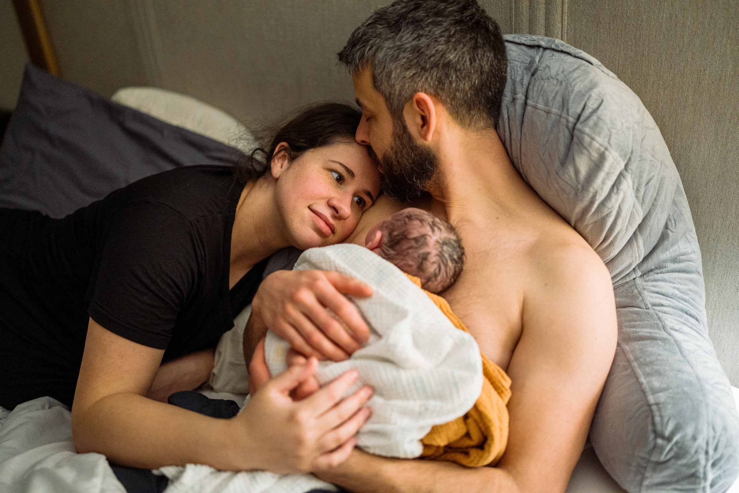Home birth. Alisa Tant — Family and newborn photographer Bucks County, Montgomery county, Philadelphia, NJ