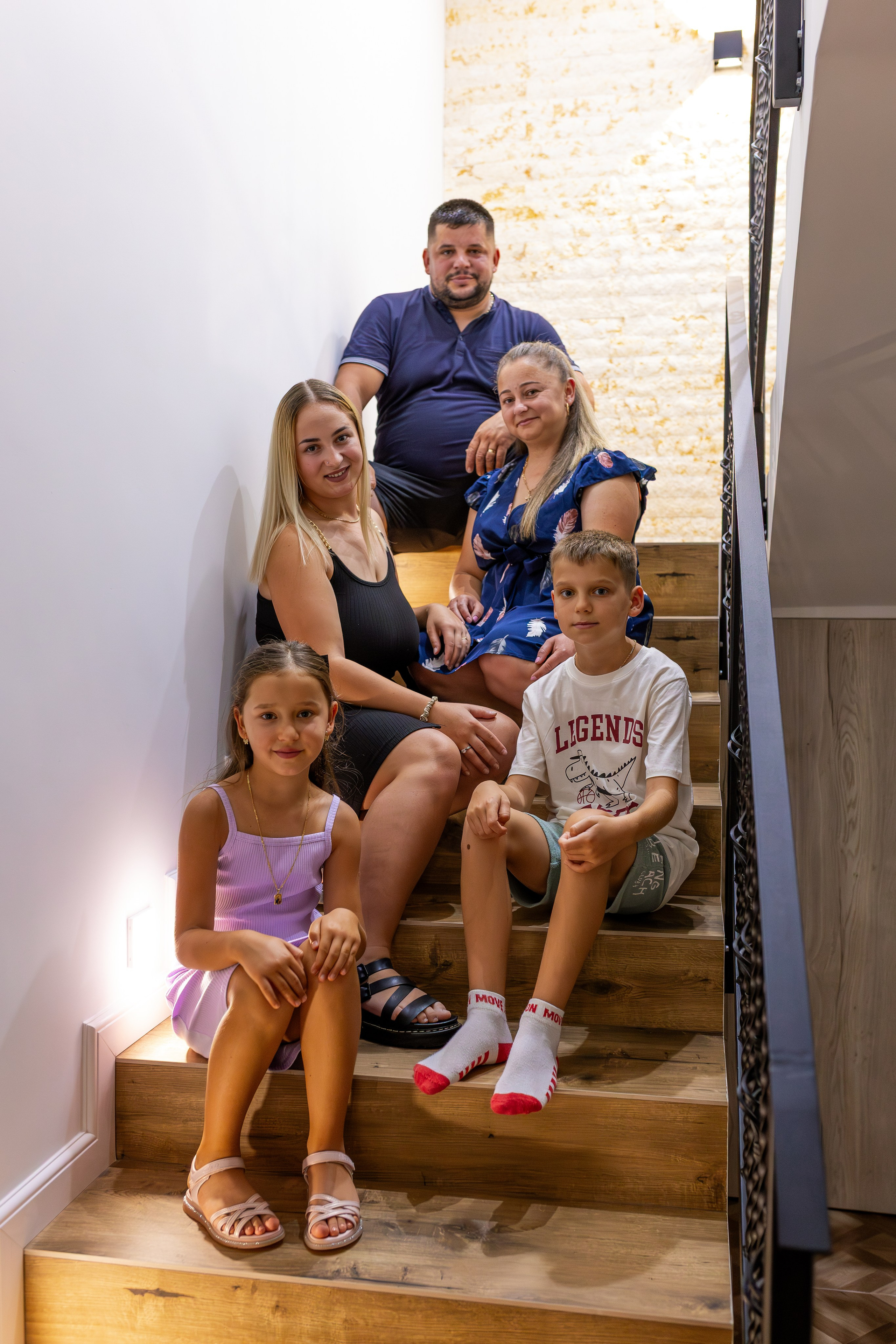 Familia Gavrila. Fotograf de portrete și evenimente din Cluj-Napoca. Ședințe foto individuale, nunți, botezuri și aniversări în Cluj și județul Cluj