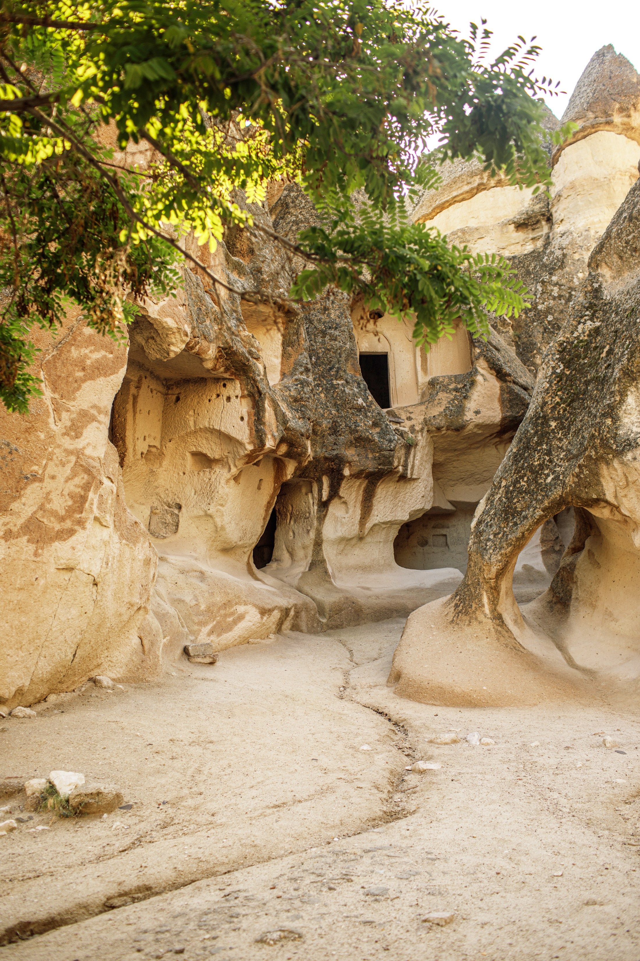 Ваш помощник в Каппадокии: Индивидуальные экскурсии, маршруты, полеты на воздушном шаре и другие активности