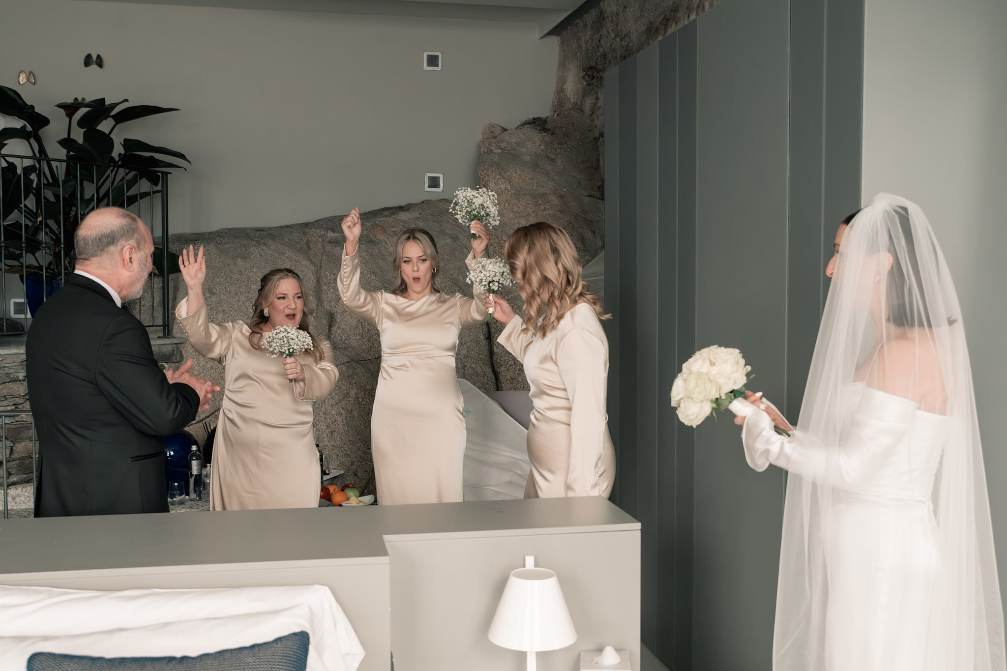 Roxie & Richard Wedding. Fotografo matrimonio Lago di Como Ferrari Media Production