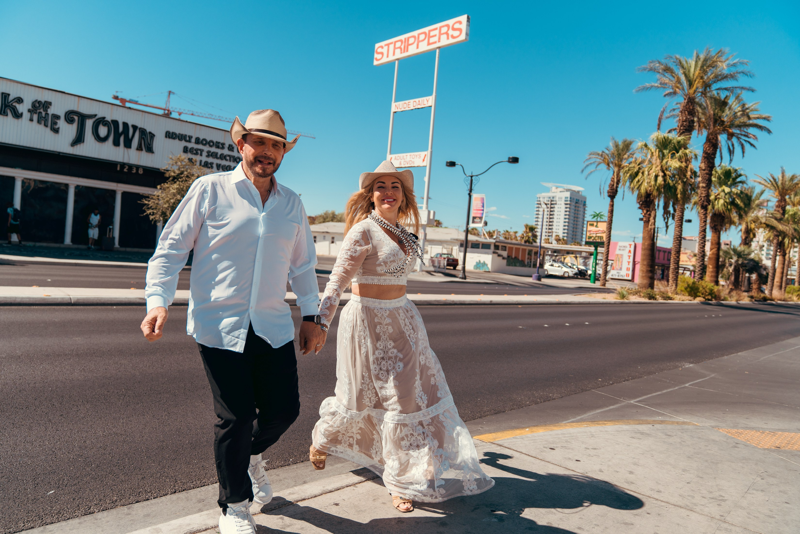 Oksana&Janusz. Wedding & elopement photographer Viktoriya Kravtsov. Las Vegas