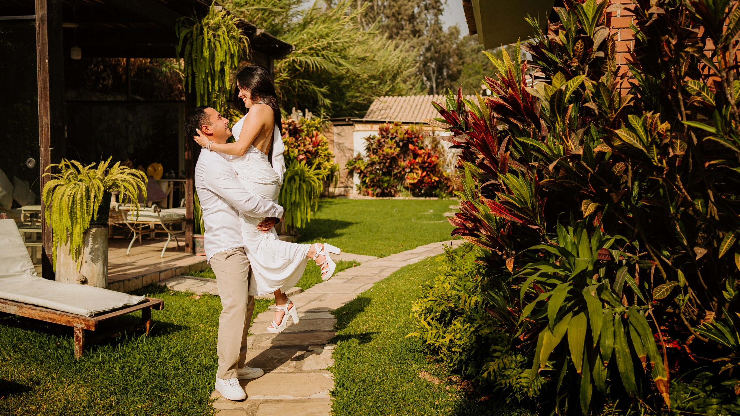 Alejandra y Brayan. Fotógrafo de Bodas en Lima | Ronhy Altamirano. Fotografía narrativa y cinematográfica para bodas, quinceañeras y eventos exclusivos