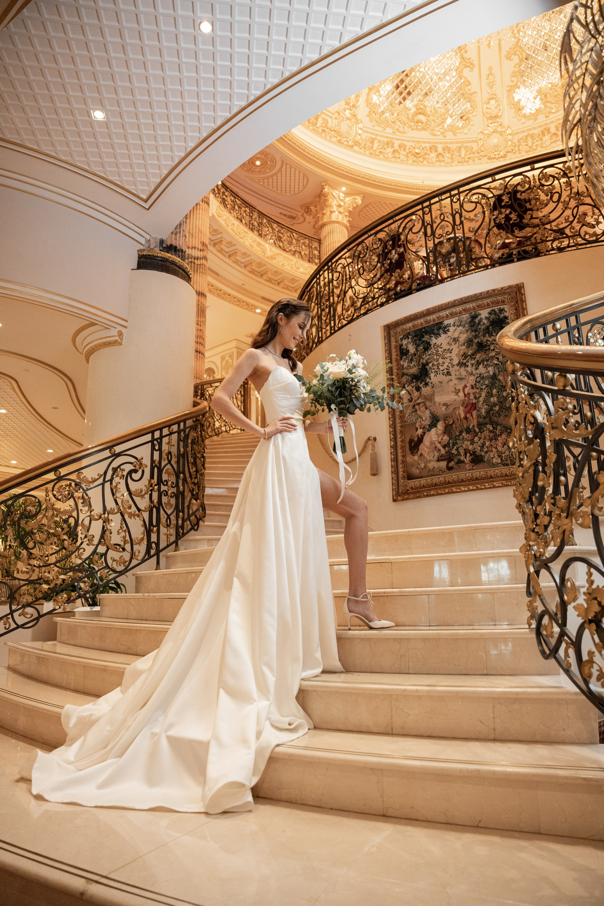 WEDDING. Photo and video production. Editing & retouching services. Training