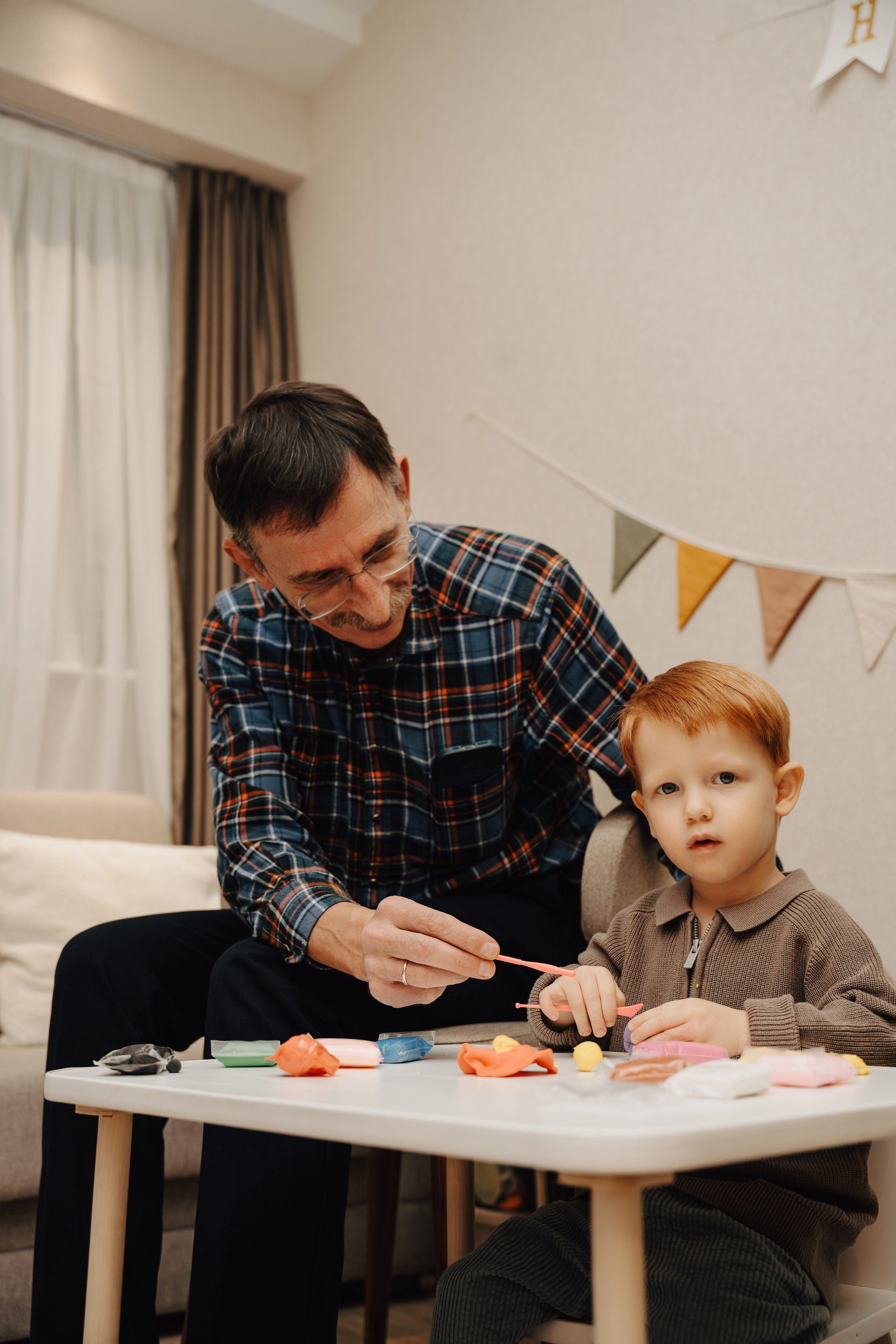 Семейная фотосессия в Батуми в квартире. Портретный и свадебный фотограф в Батуми Валерия Азаренко