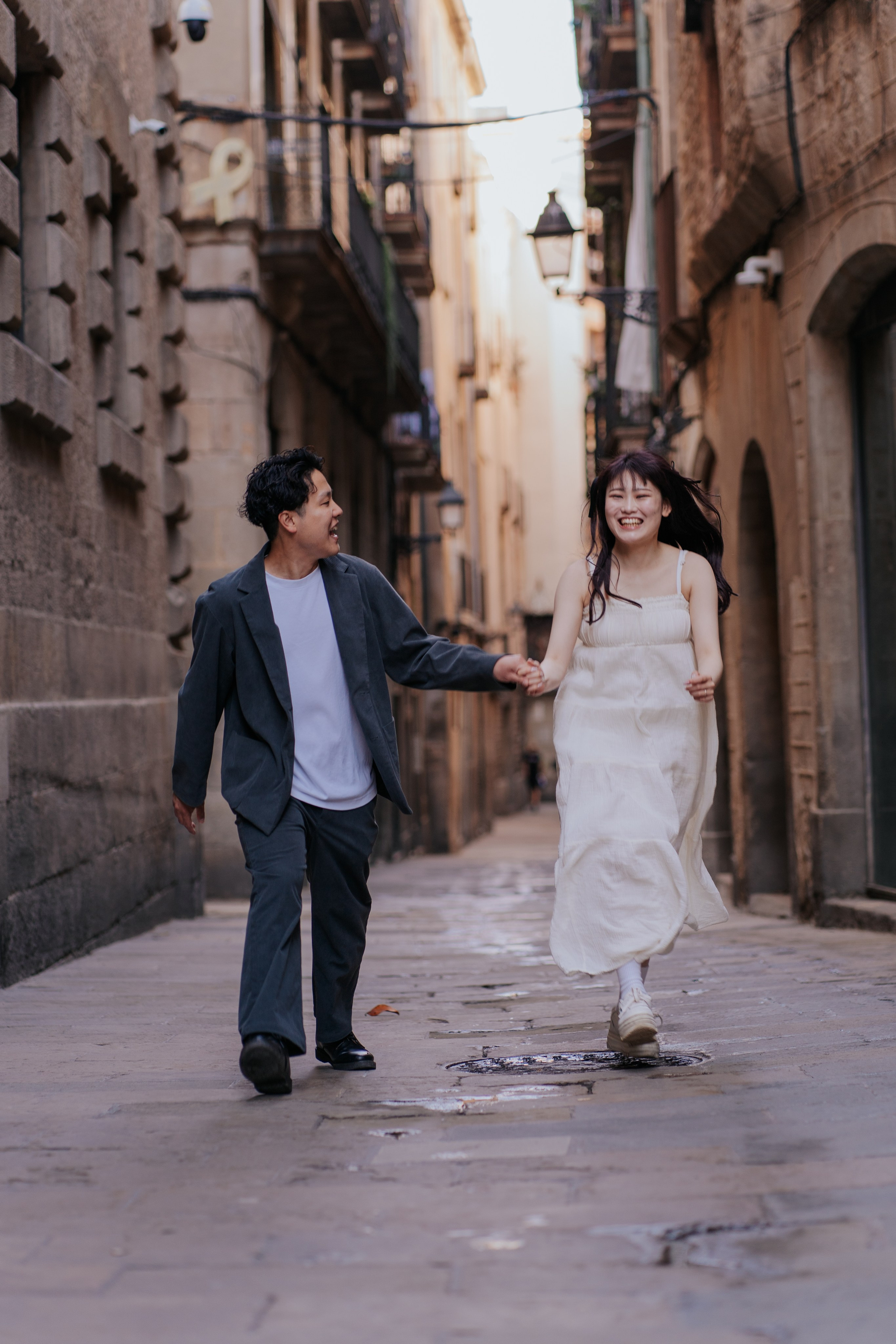 Barcelona Couples Photoshoot Ideas — Photographer in Barcelona, Spain