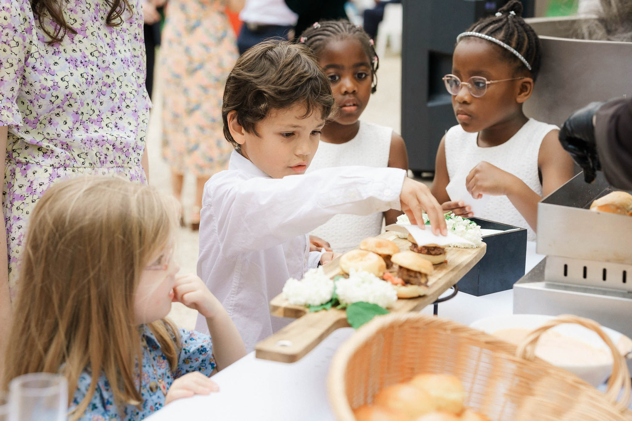 K& F, destination wedding photographer in L’Orangerie de l’Orée du Bois, France