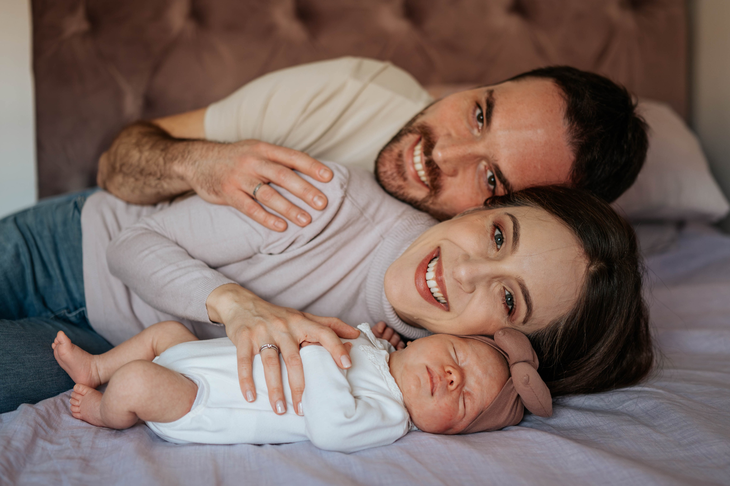 Mila - fotografisanje bebe kod kuće. Dečiji i porodični fotograf