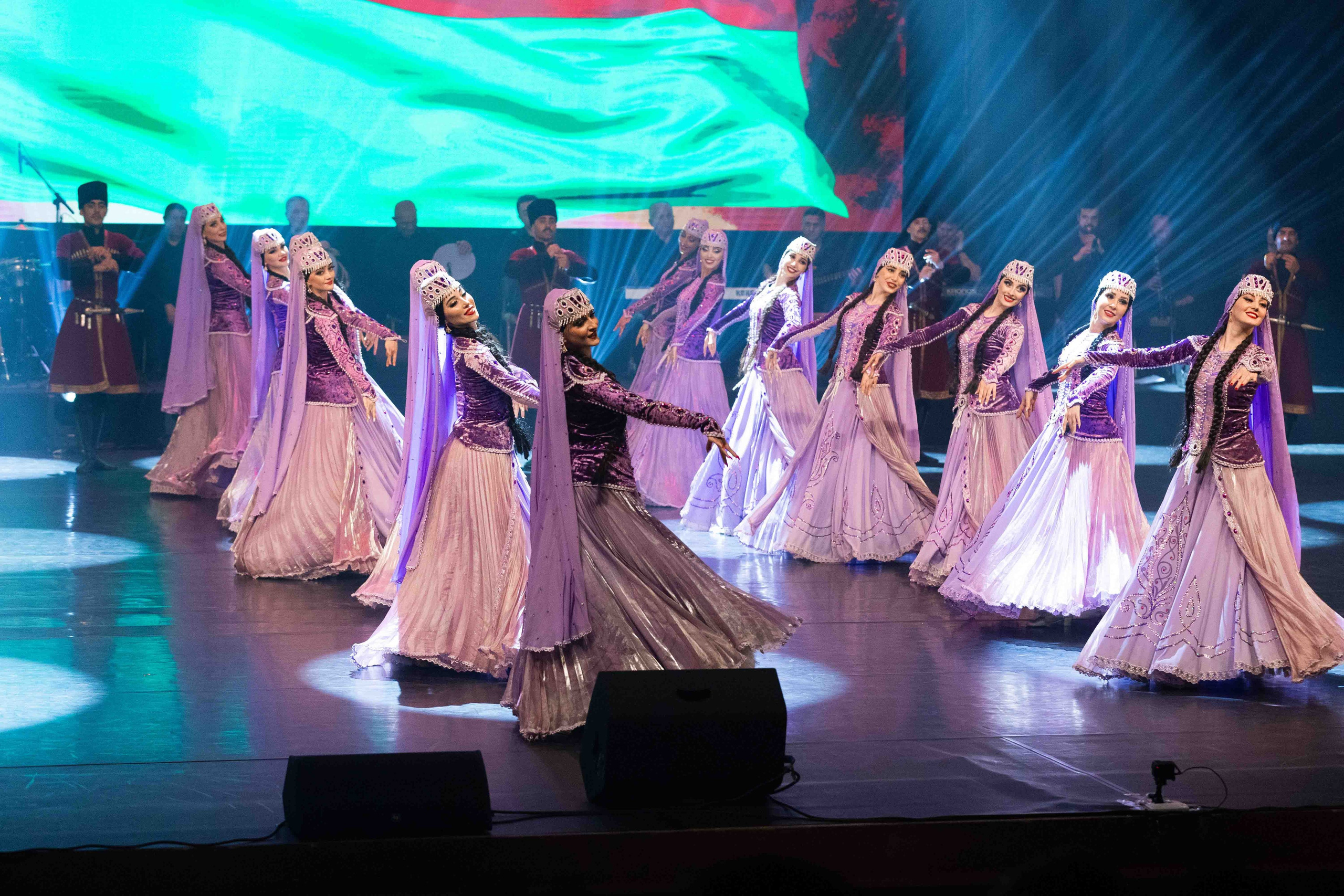 STATE DANCE ENSEMBLE. Wedding&Event photographer Ismail Rzayev in Baku
