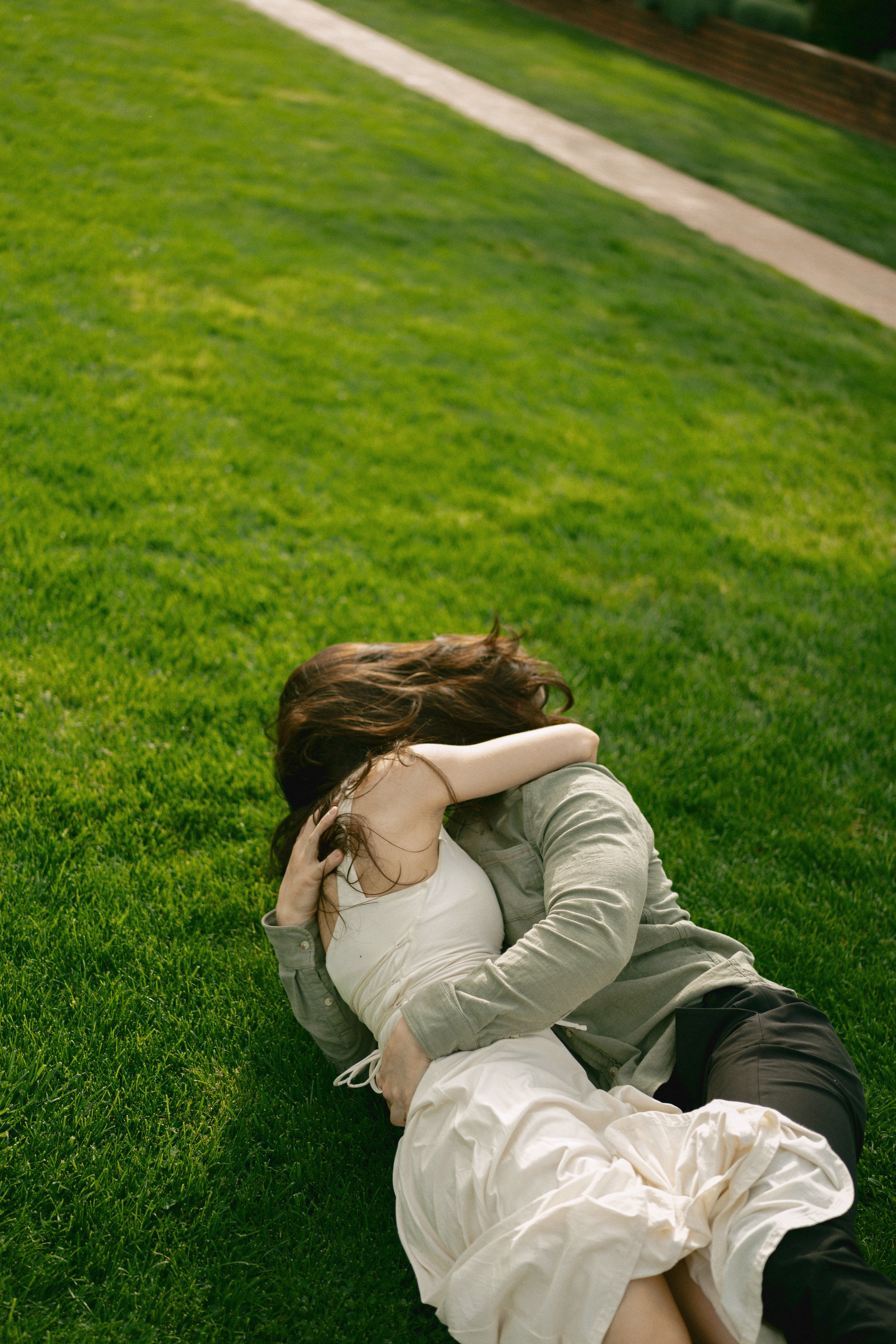 Engagement at Filoli Historic House & World-Class Garden. Wedding Photography & Videography Team in California, Los Angeles, San Francisco, San Diego and Travel