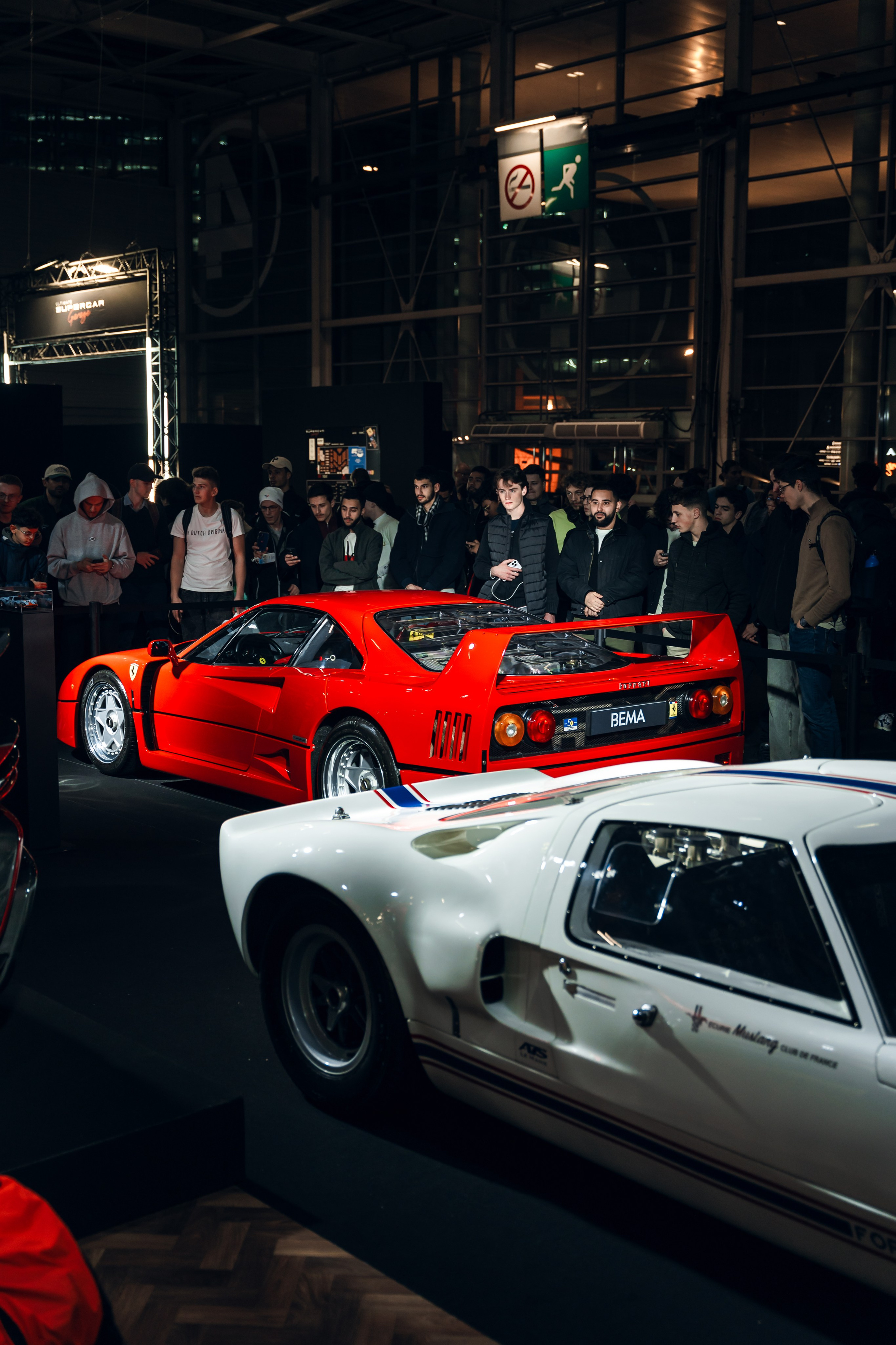 Retromobile 2026. Photographe de voitures à Paris — Vitalii Motruk