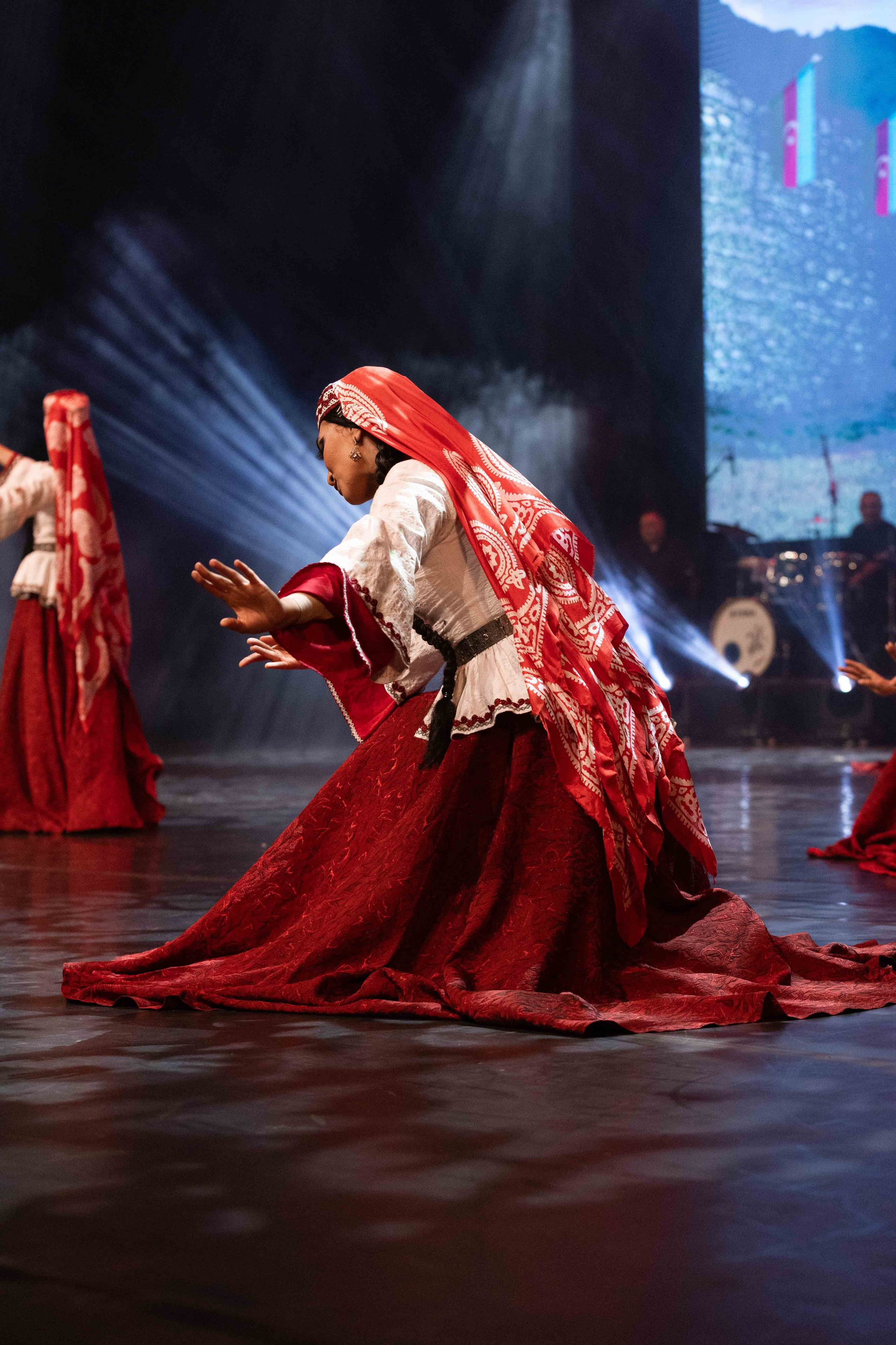 STATE DANCE ENSEMBLE. Wedding&Event photographer Ismail Rzayev in Baku