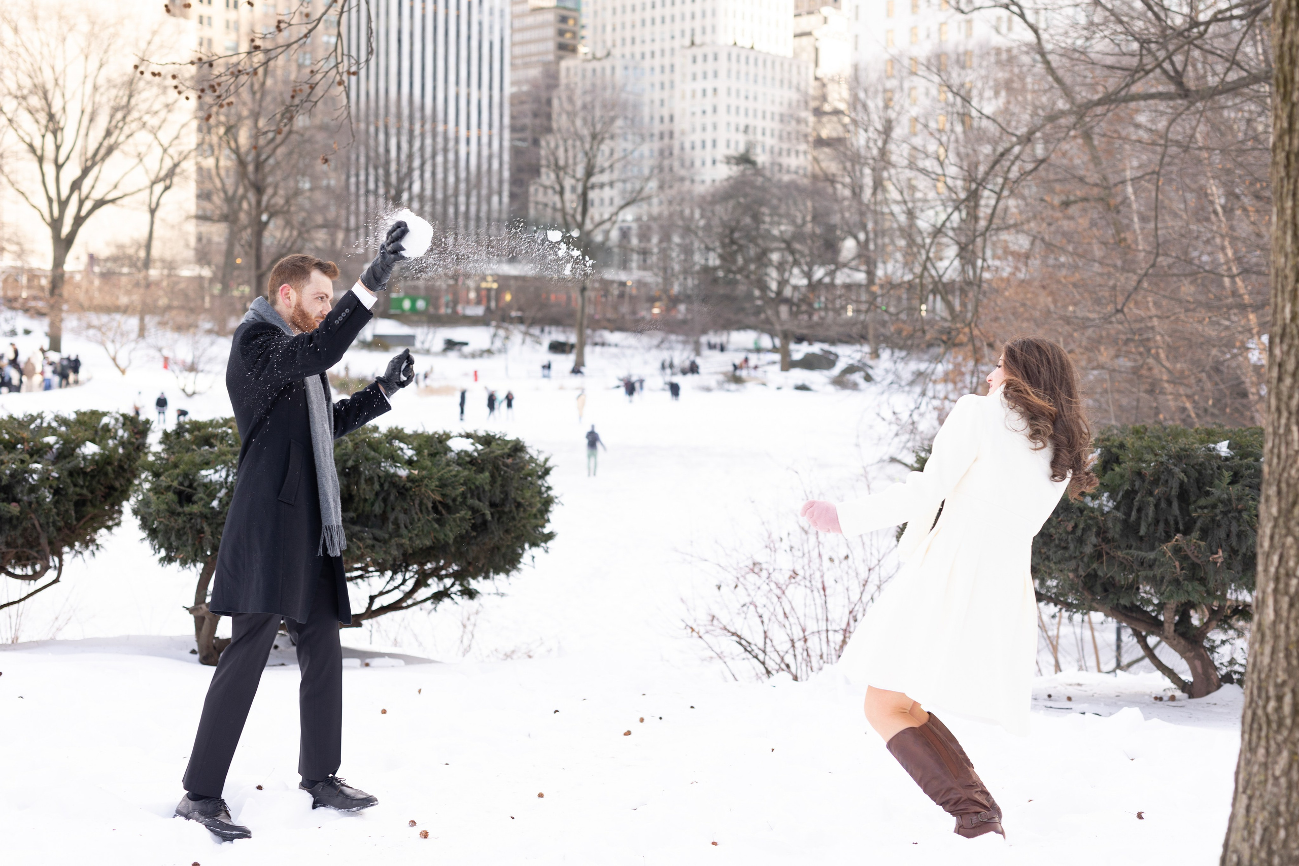 Winter Love in Central Park. Family, lifestyle, and commercial photography in New York and New Jersey