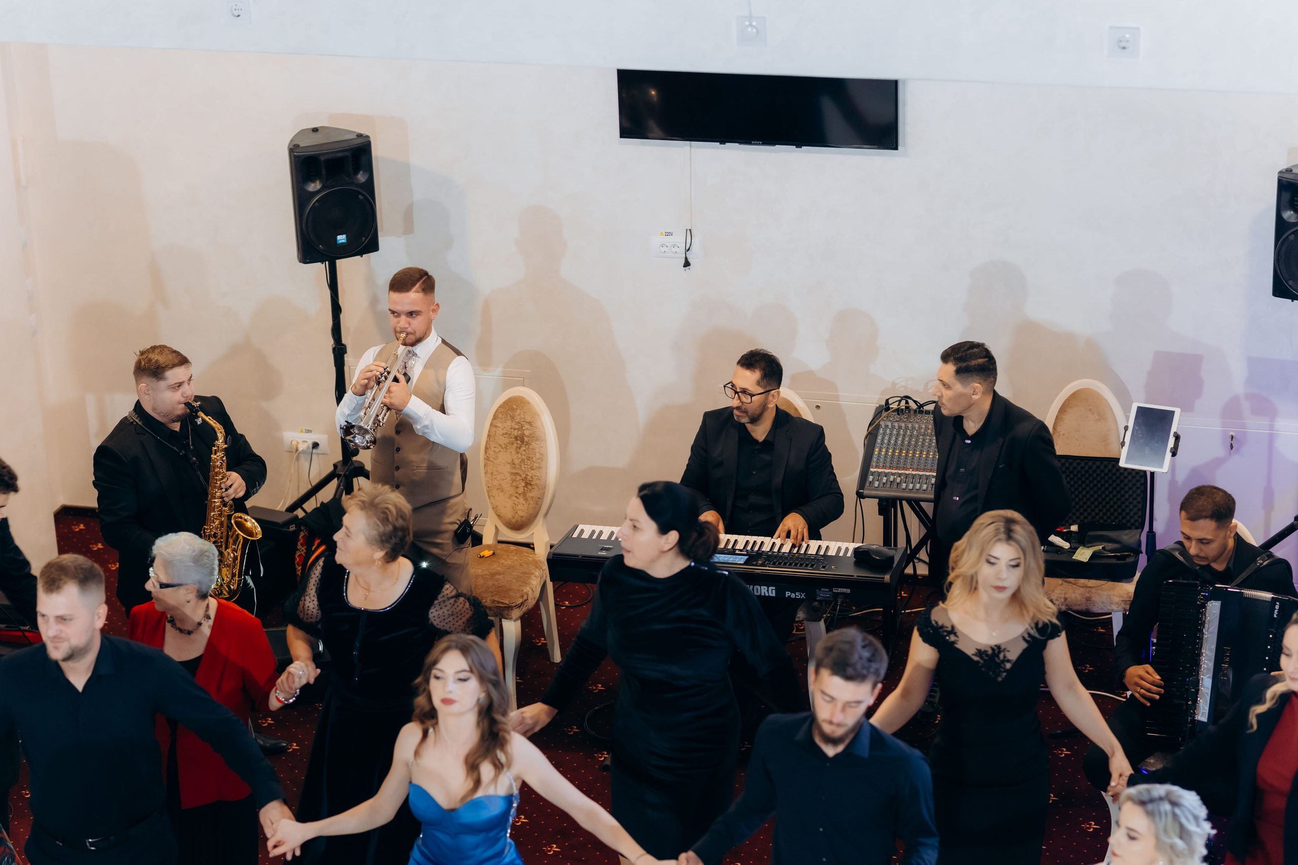 Loredana & Emilian – Ziua Nunții | Videografie - fotografie Botez Suceava, Iași, Botoșani. Servicii foto-video profesionale, pentru momente de neuitat