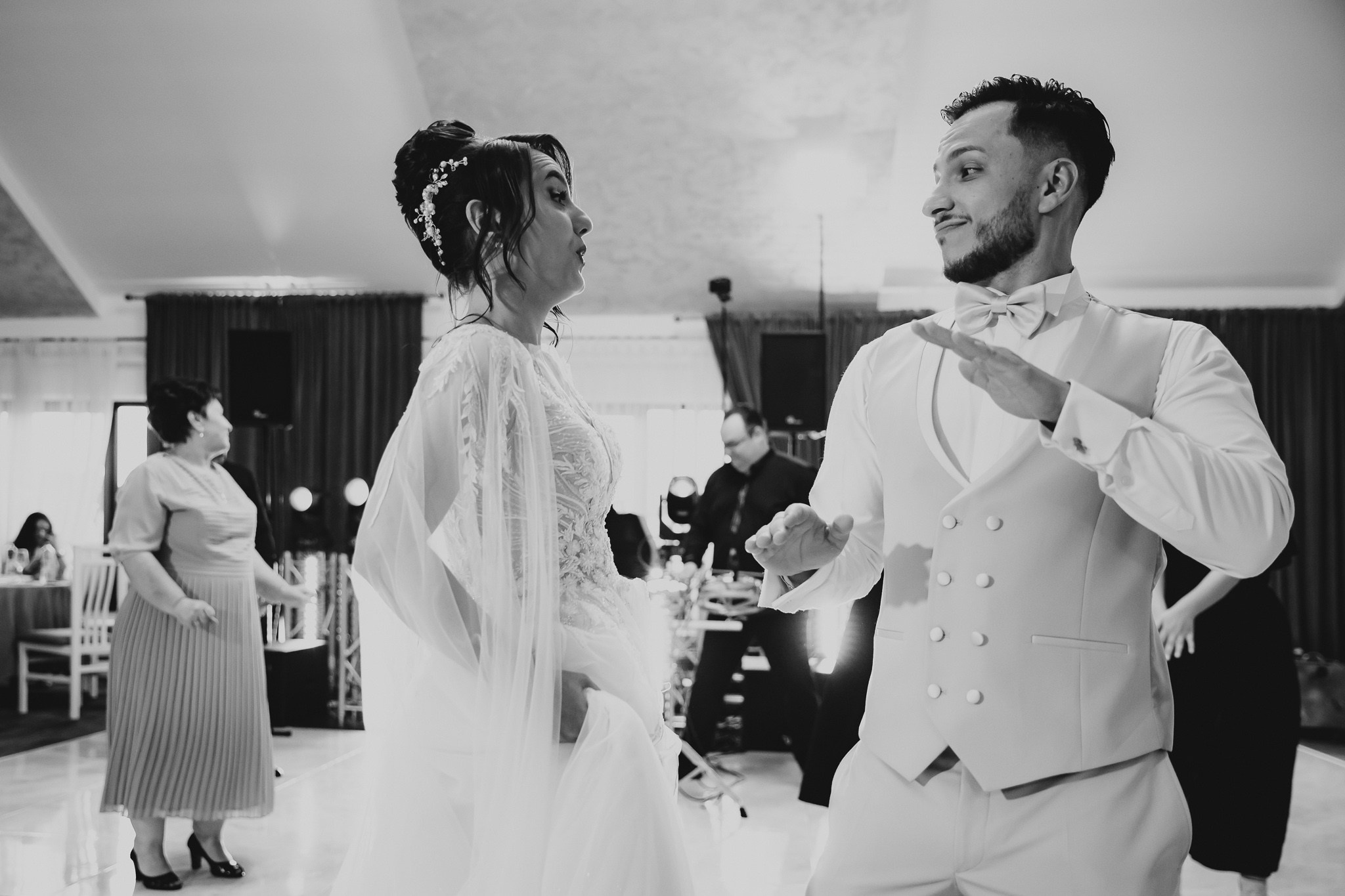 Ioana & Ionuț | Nuntă de poveste la Păstrăvăria Poiana din Mălini județul Suceava. Servicii foto-video profesionale, pentru momente de neuitat