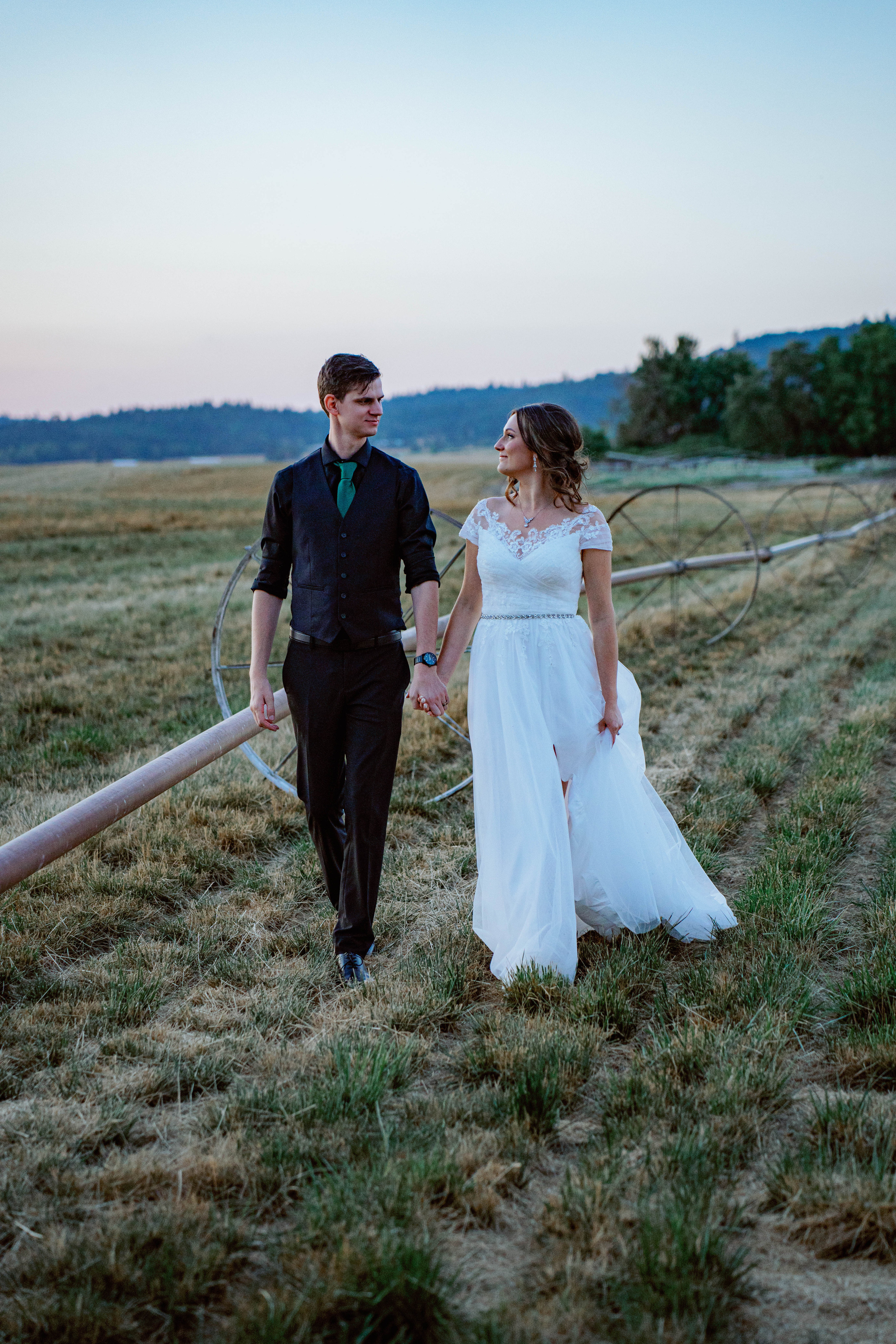 A Portland Promise: Alina & Daniel’s Family Affair. Michael Pixel Photography | You’re a Star