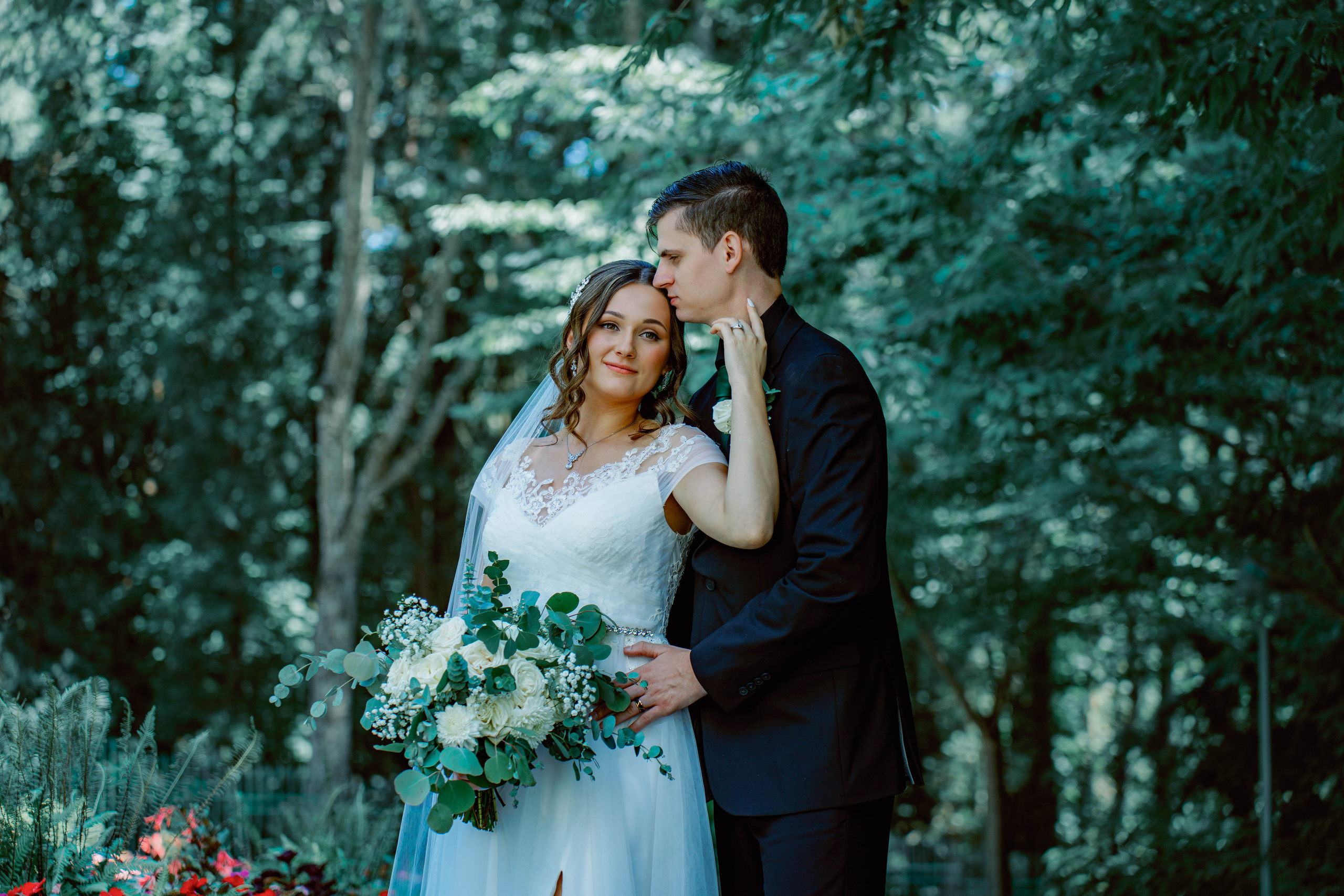 A Portland Promise: Alina & Daniel’s Family Affair. Michael Pixel Photography | You’re a Star