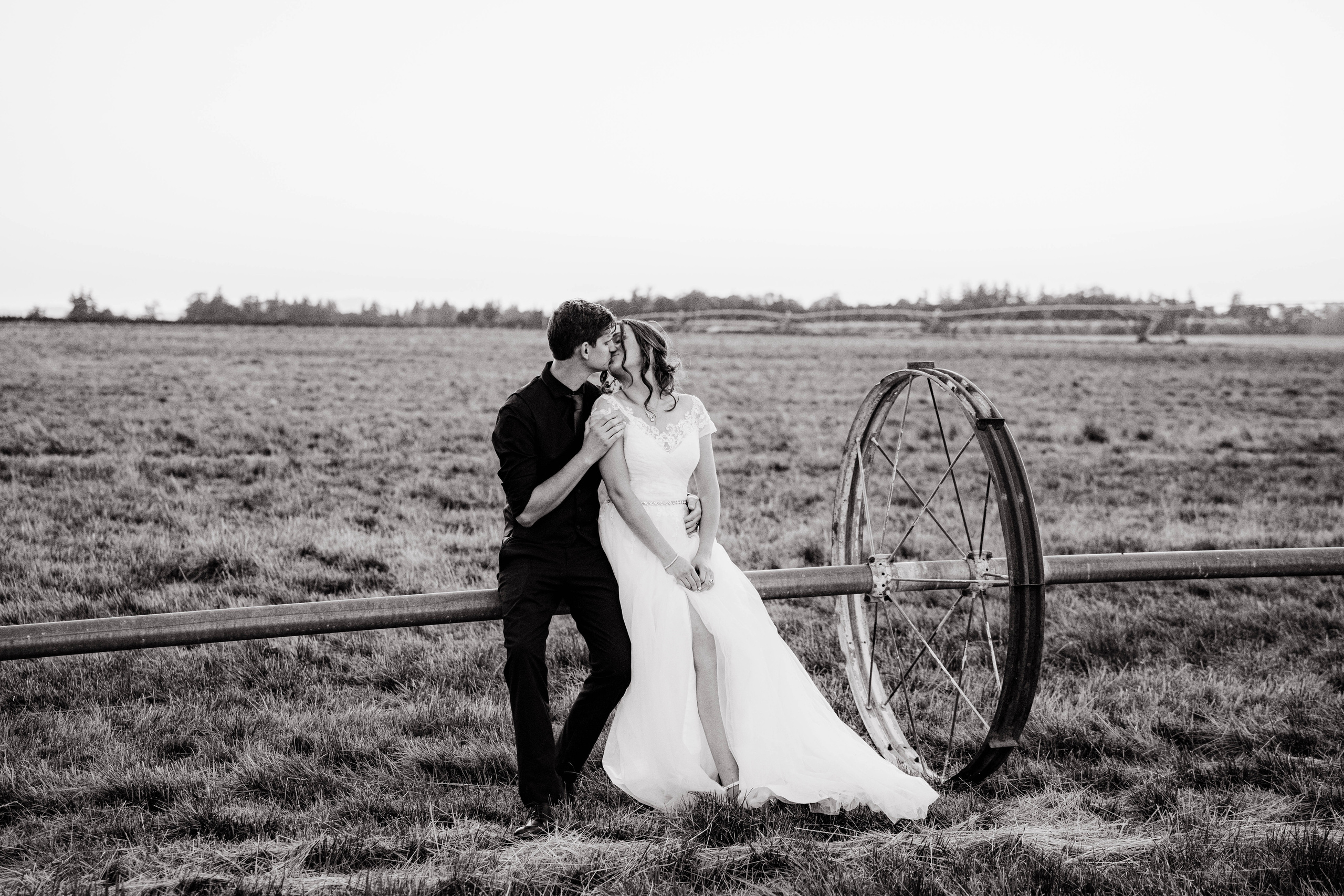 A Portland Promise: Alina & Daniel’s Family Affair. Michael Pixel Photography | You’re a Star