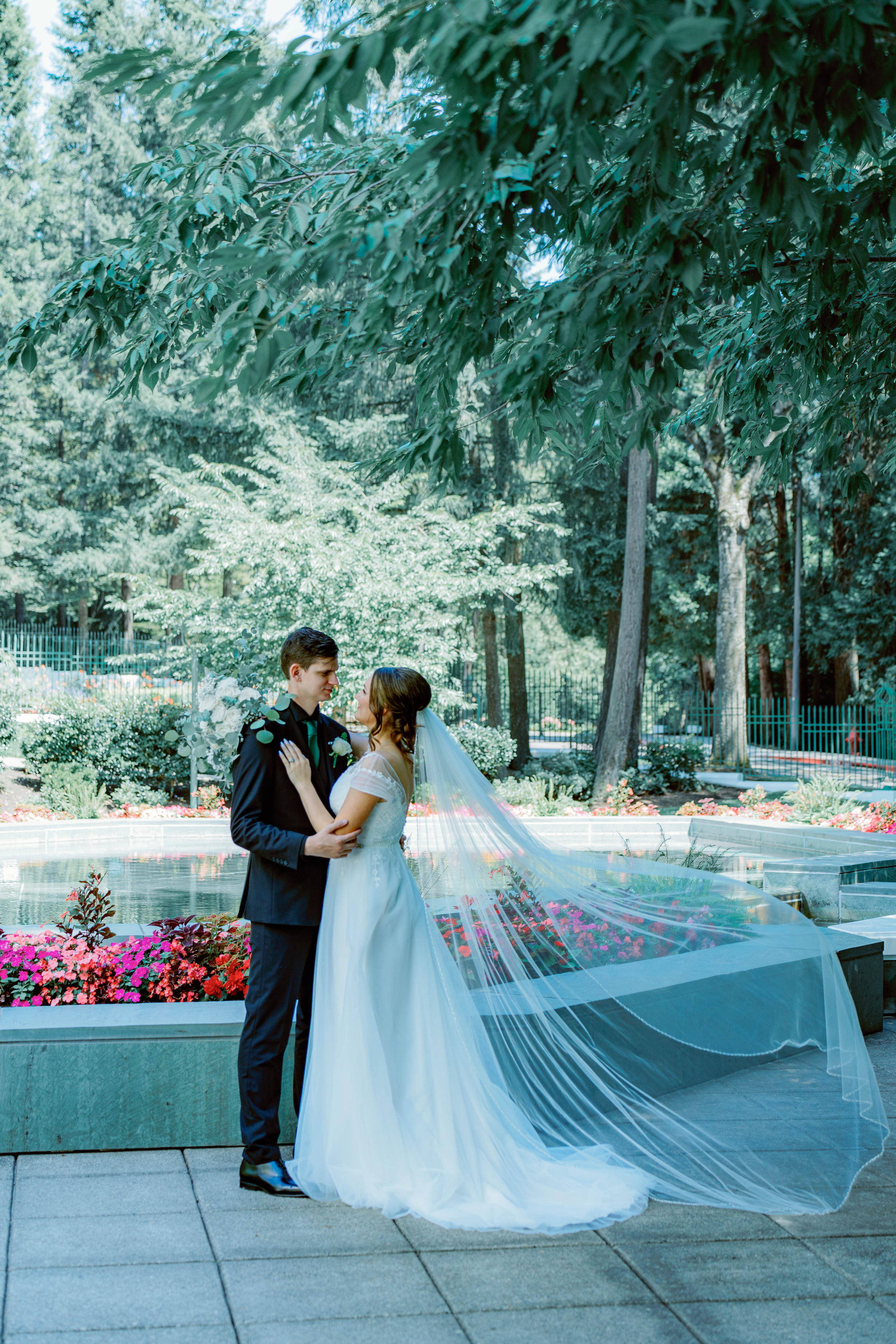 A Portland Promise: Alina & Daniel’s Family Affair. Michael Pixel Photography | You’re a Star