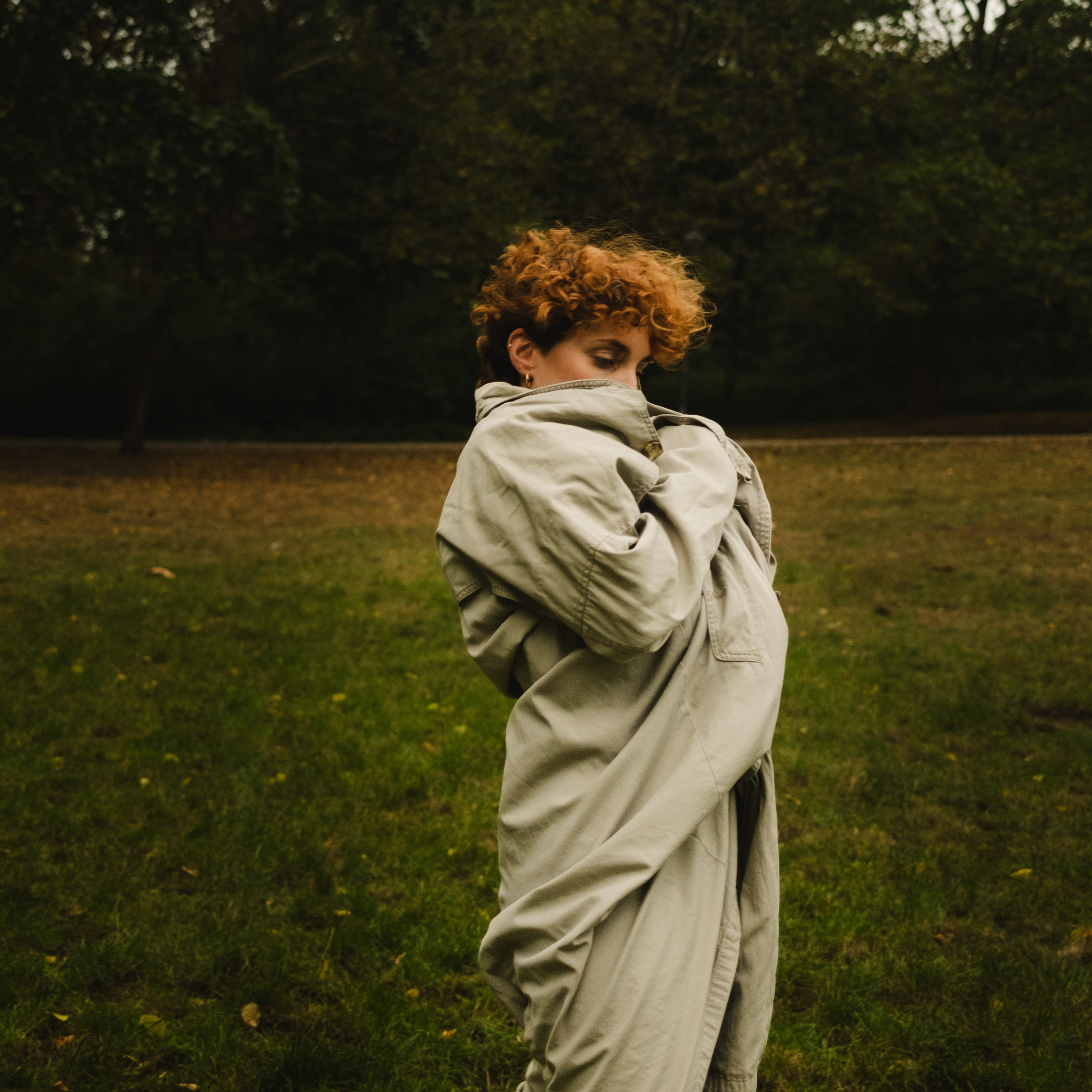 Dancing through Berlin. Professional Photographer in Berlin — Portraits, Love Story, Events, F