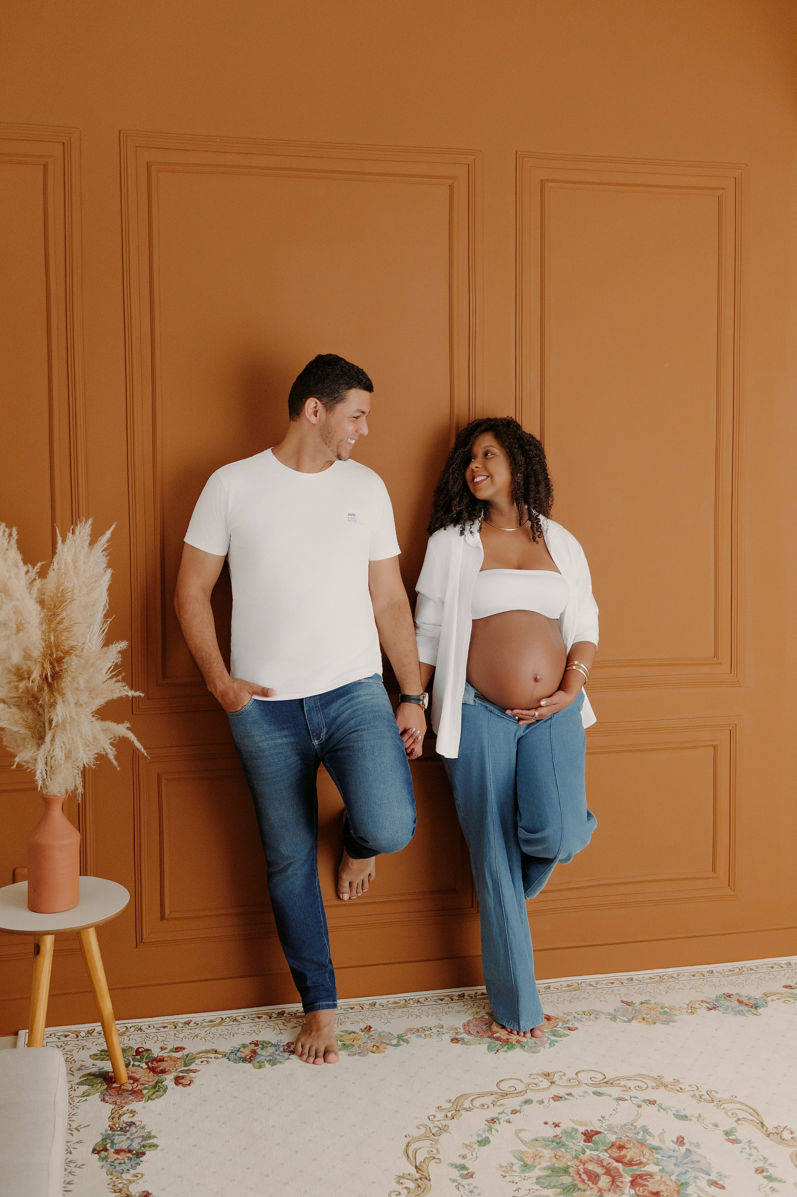 Verena à espera de Júlia. Estúdio Natani Fotografia