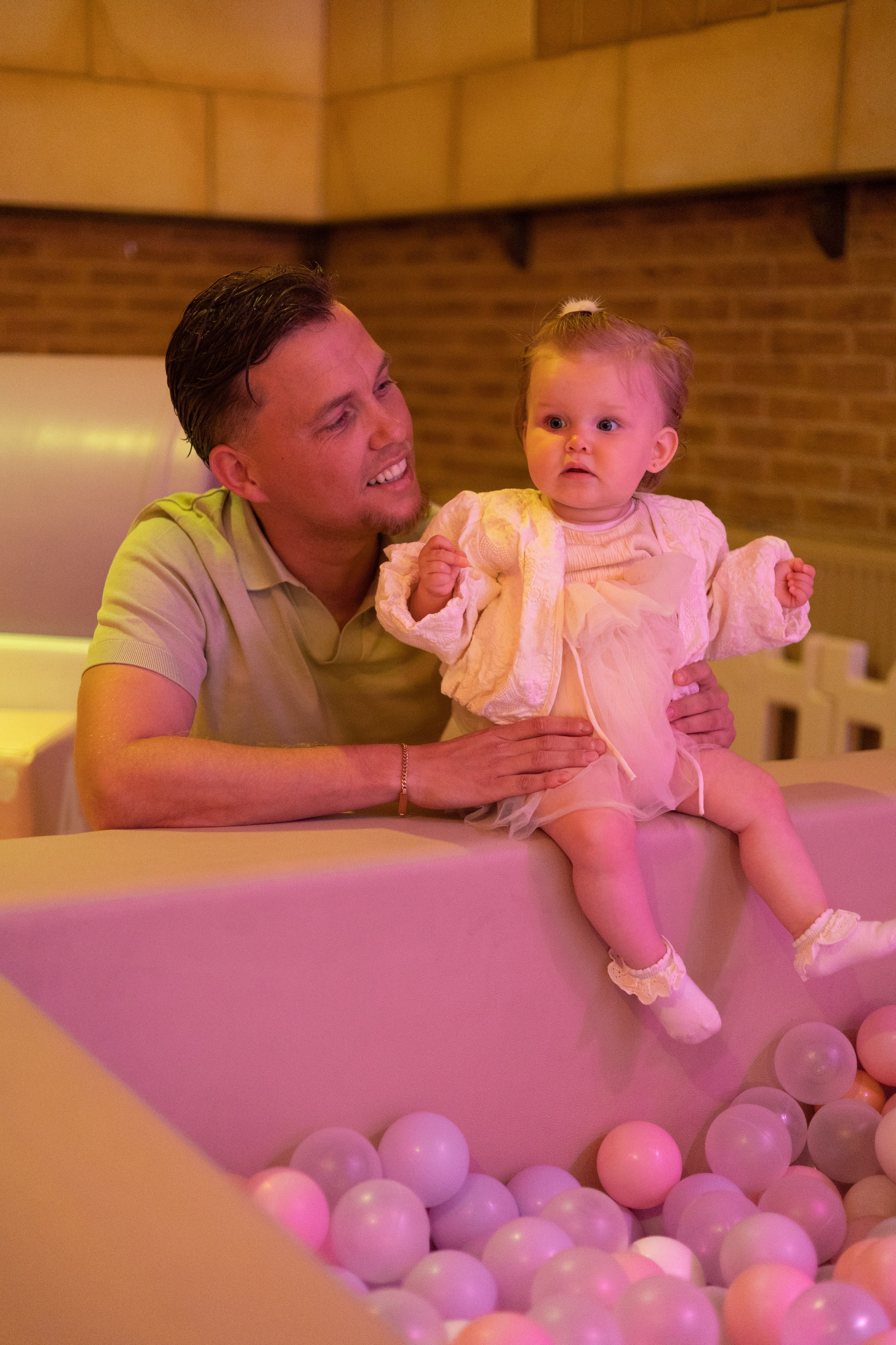 1 st Birthday. Portrait and Family Photographer in Netherlands