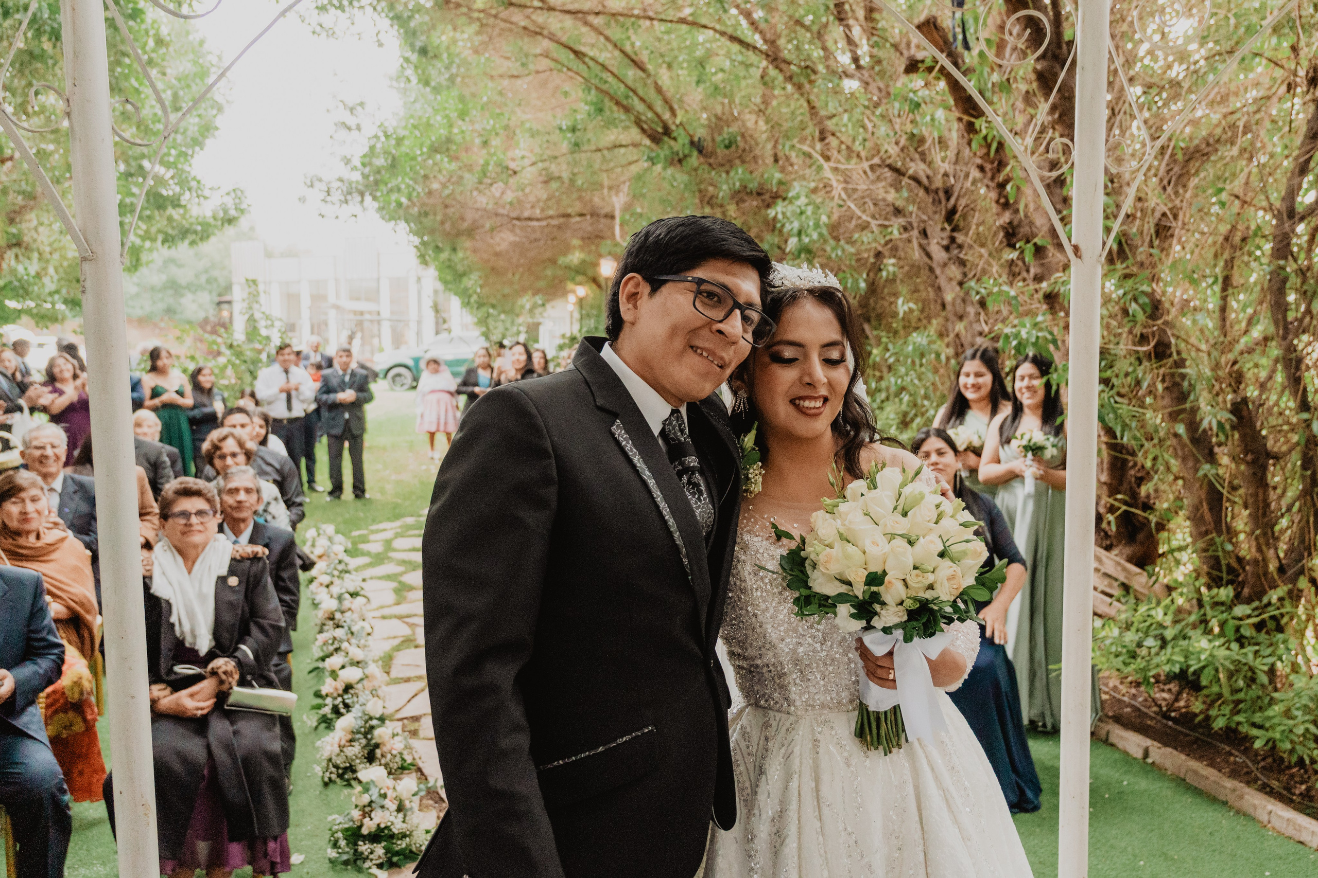 FERNANDO + MARIBEL | BODA RELIGIOSA. Studio KVTA | Fotografía y Video de Bodas en Arequipa