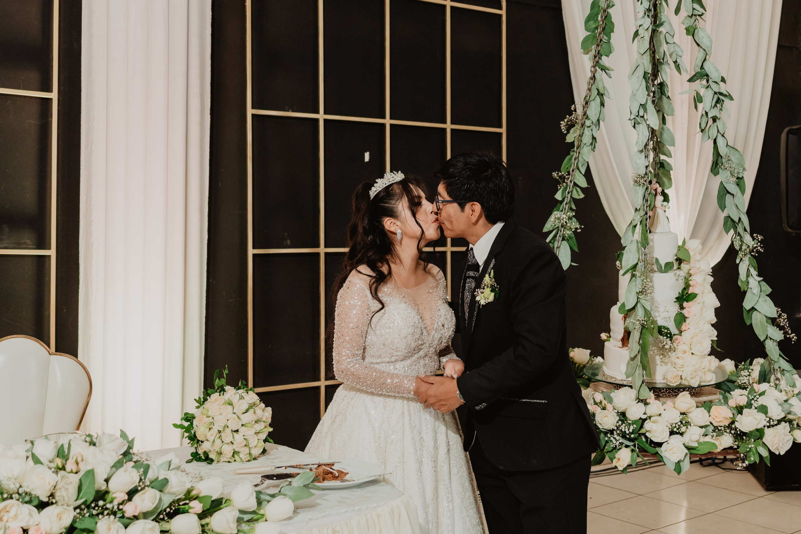 FERNANDO + MARIBEL | BODA RELIGIOSA. Studio KVTA | Fotografía y Video de Bodas en Arequipa