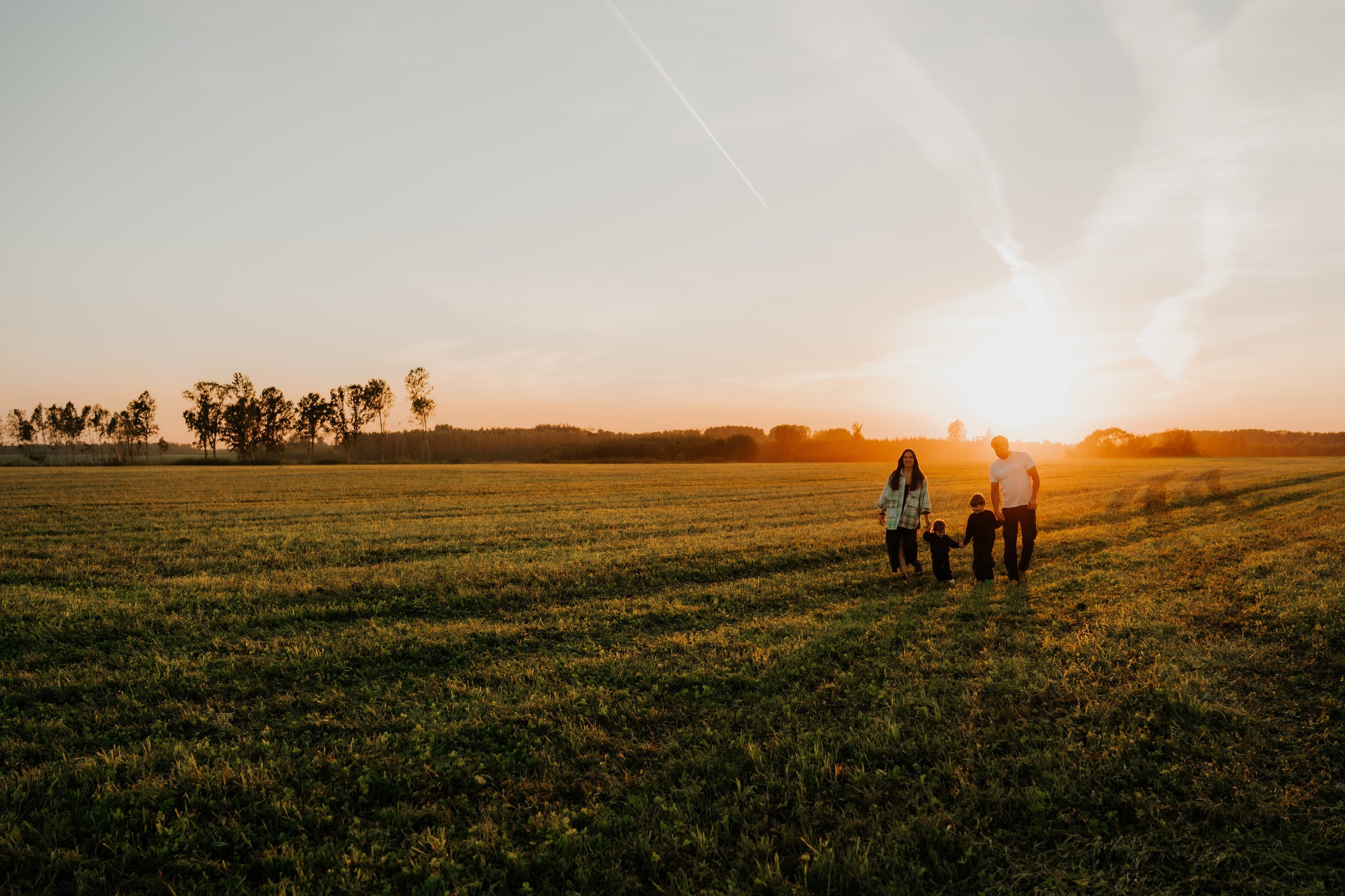FAMILY IN CABBAGES. Dagneshi Photography