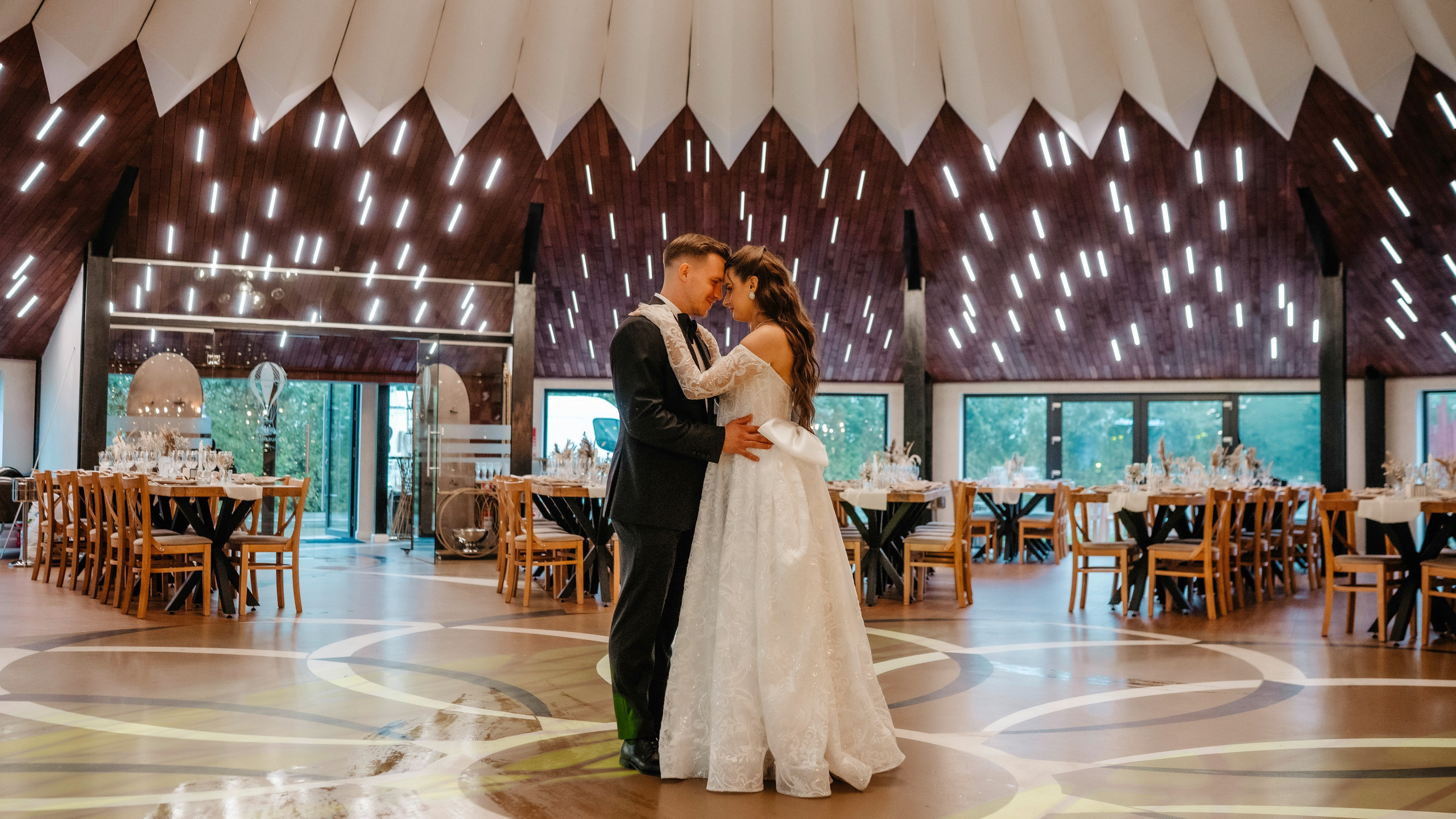 🤎 E l i s a & O v i d i u — Wedding Day Preview. Wedding & Family Photographer