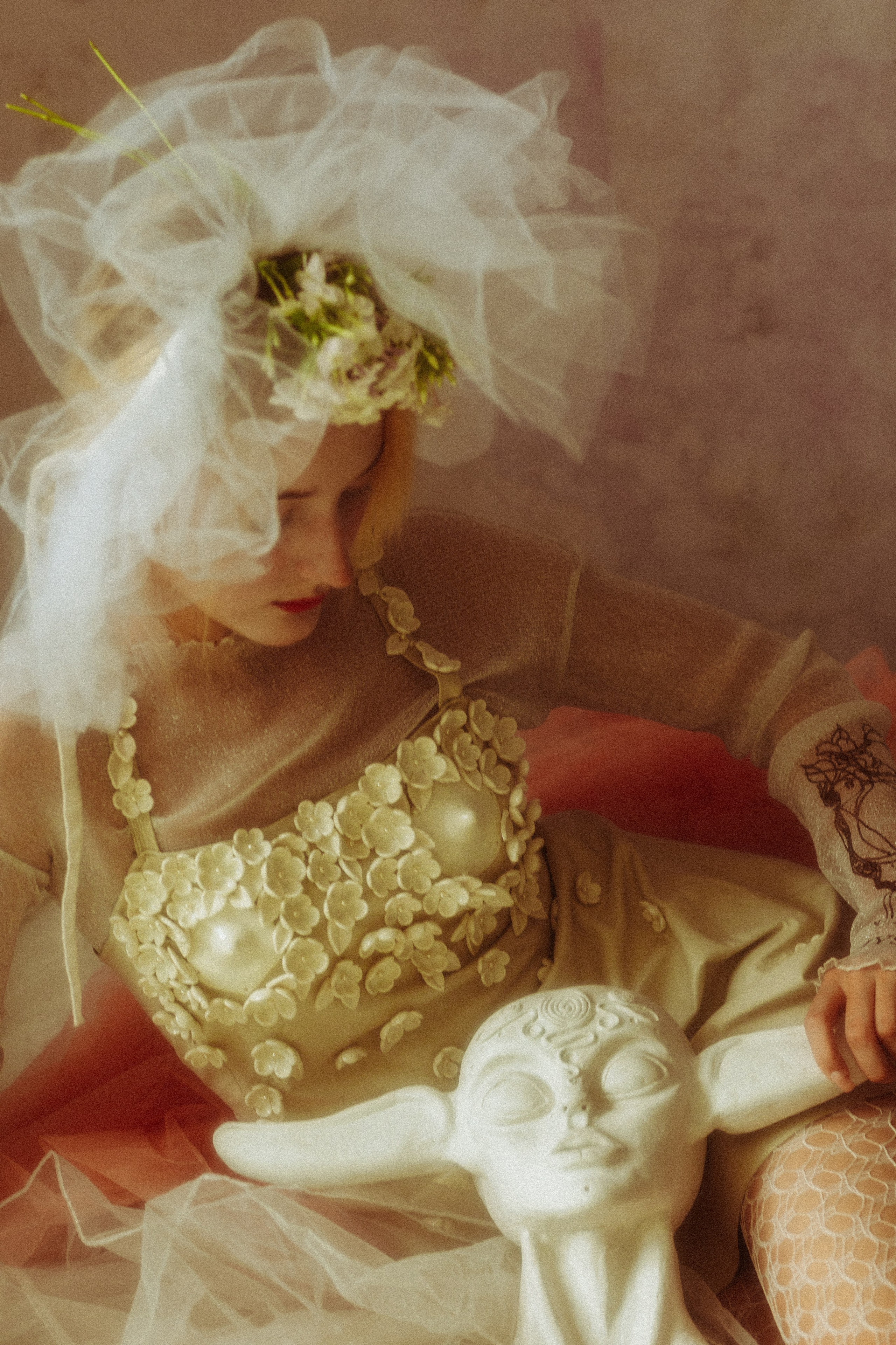 Kleitas dekors: Anita Ance Bruņeniece Kleita: ArtandFashion Riga Jelena  Mihailova Modele: Elīna Marcenkova  MUAH : Elina  Marcenkova  Stils& foto:  Sandra Garanča