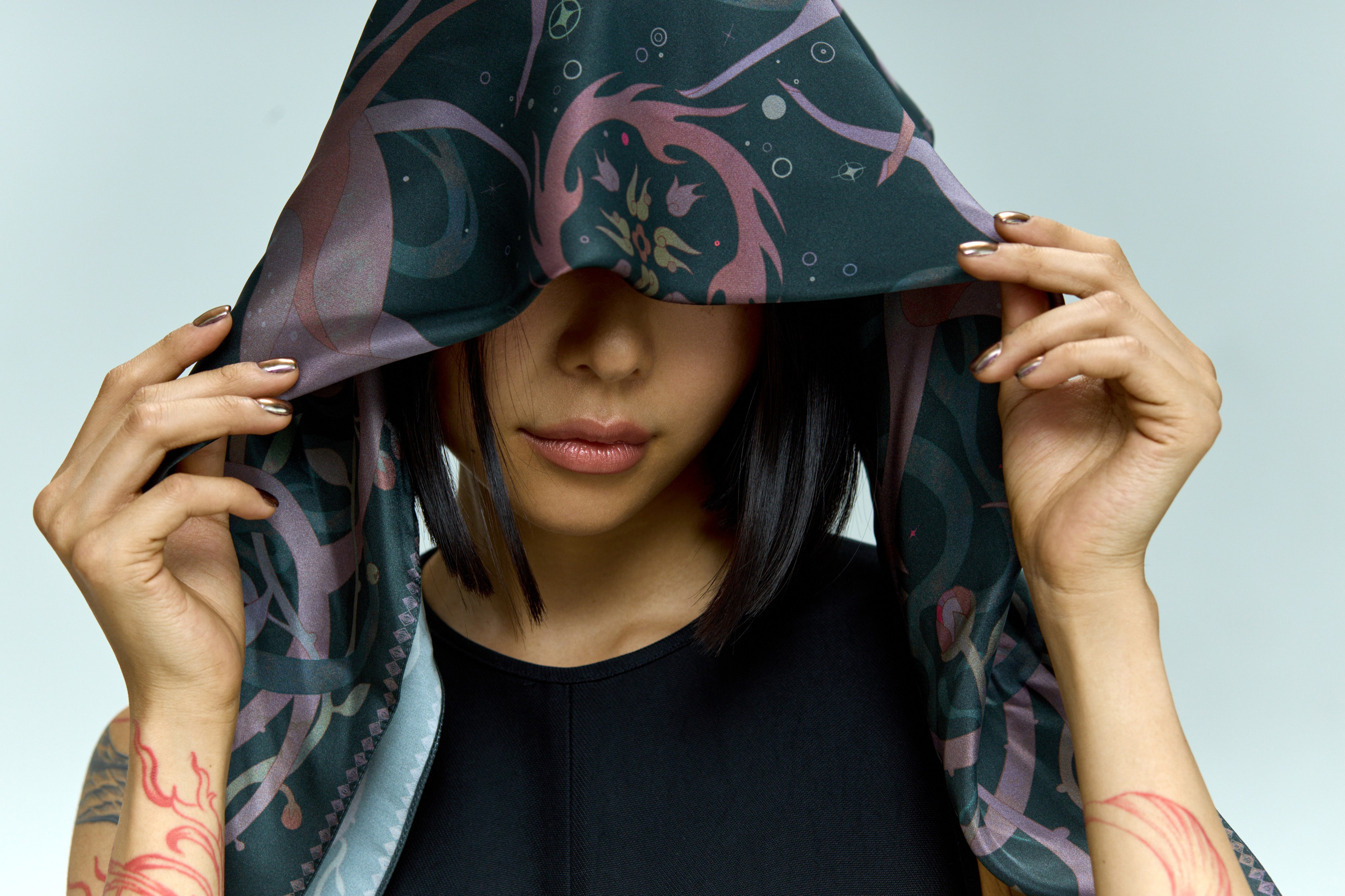 ПЛАТОК ОТ ИРИНА И ОЛЬГА ЕРТАХАНОВЫ. Фотостудия рекламной, коммерческой съемки в Улан-Удэ