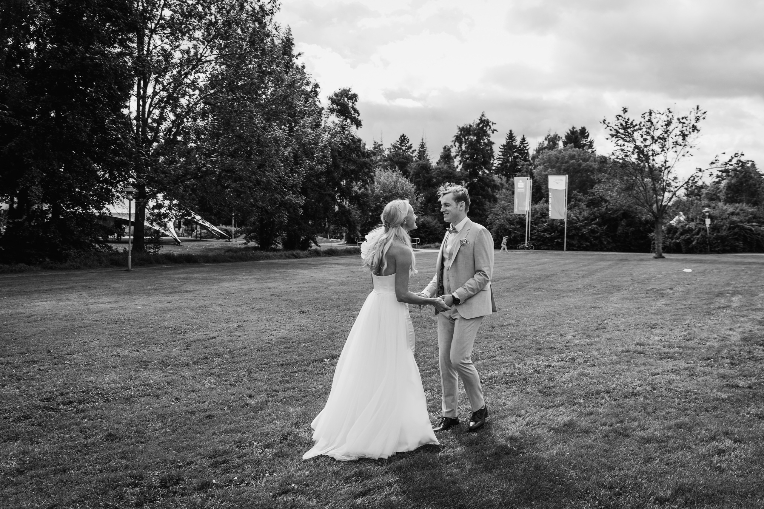 Svetlana and Yann. Hochzeitsgeschichten – Professionelle Hochzeitsfotografie & Videografie in Deutschland, Italien, Spanien und ganz Europa