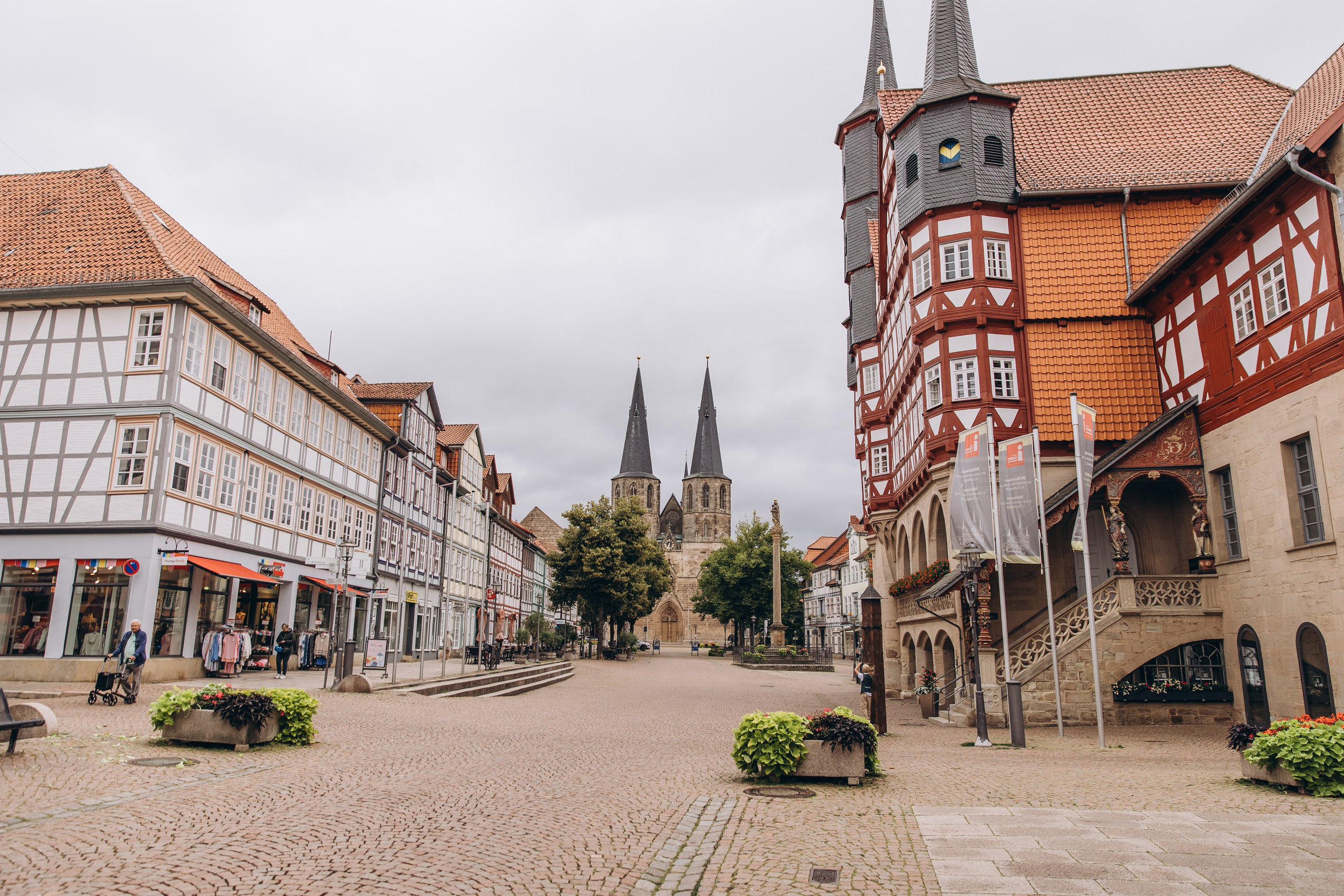 Svetlana and Yann. Hochzeitsgeschichten – Professionelle Hochzeitsfotografie & Videografie in Deutschland, Italien, Spanien und ganz Europa