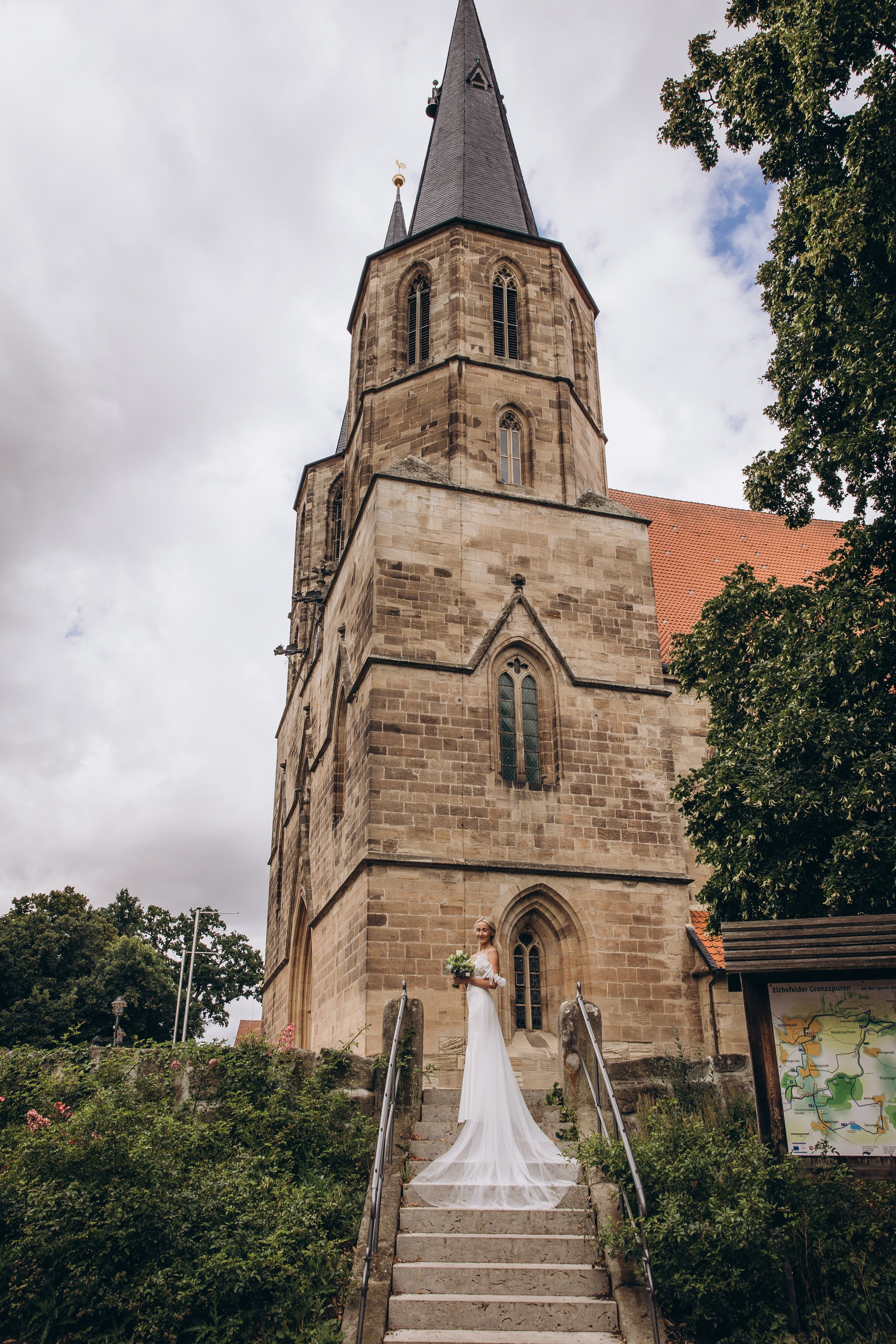 Svetlana and Yann. Hochzeitsgeschichten – Professionelle Hochzeitsfotografie & Videografie in Deutschland, Italien, Spanien und ganz Europa