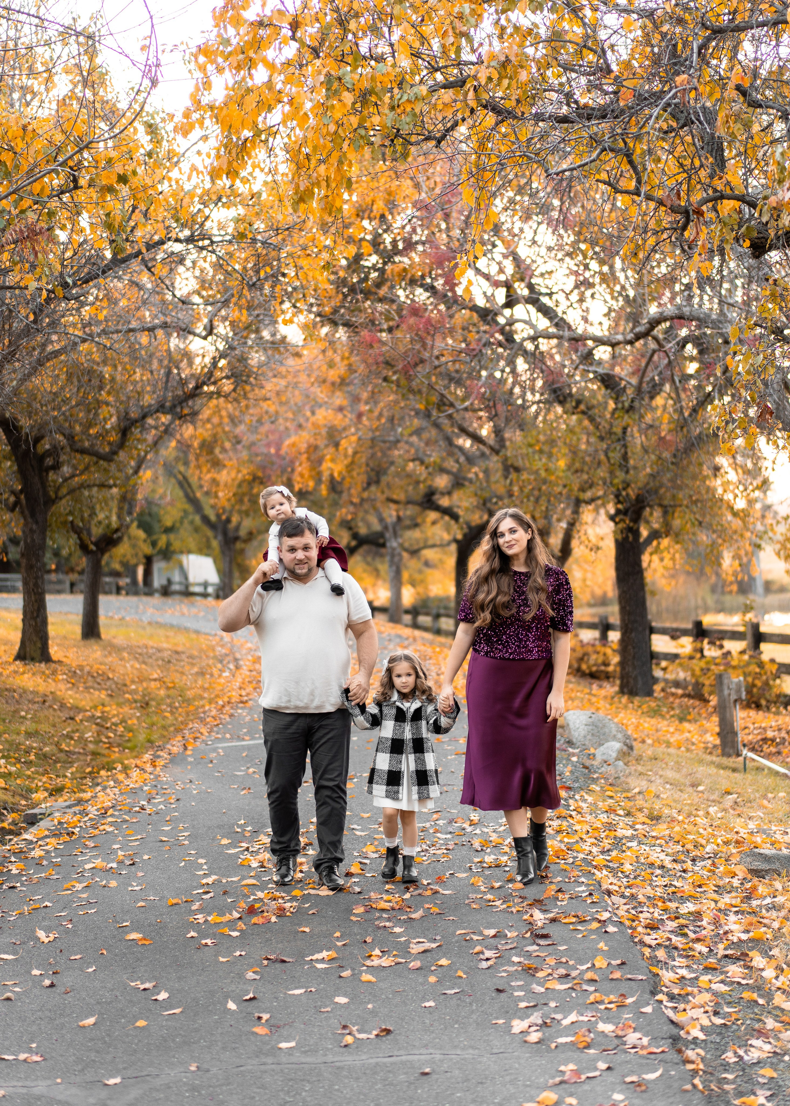Klyushin family. Family photographer in Sacramento | Sofia Pavenko