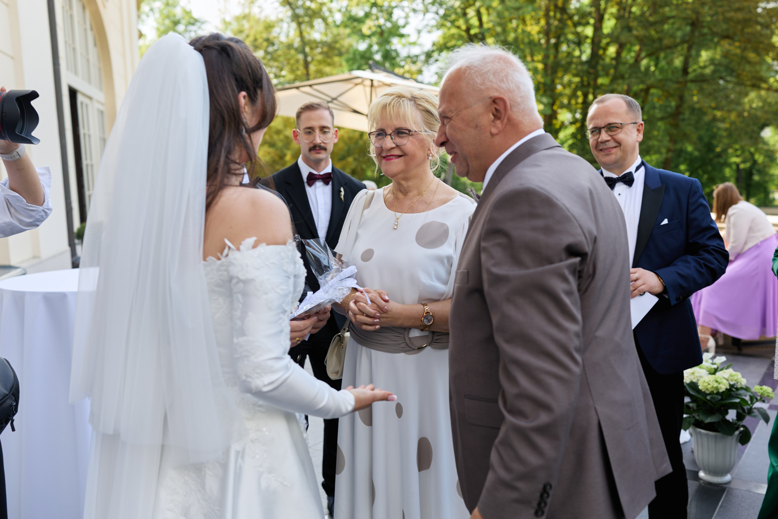 Wiktoria & Kacper. Pałac Goetz. Fotograf ślubny i rodzinny w Krakowie Yana Klymova