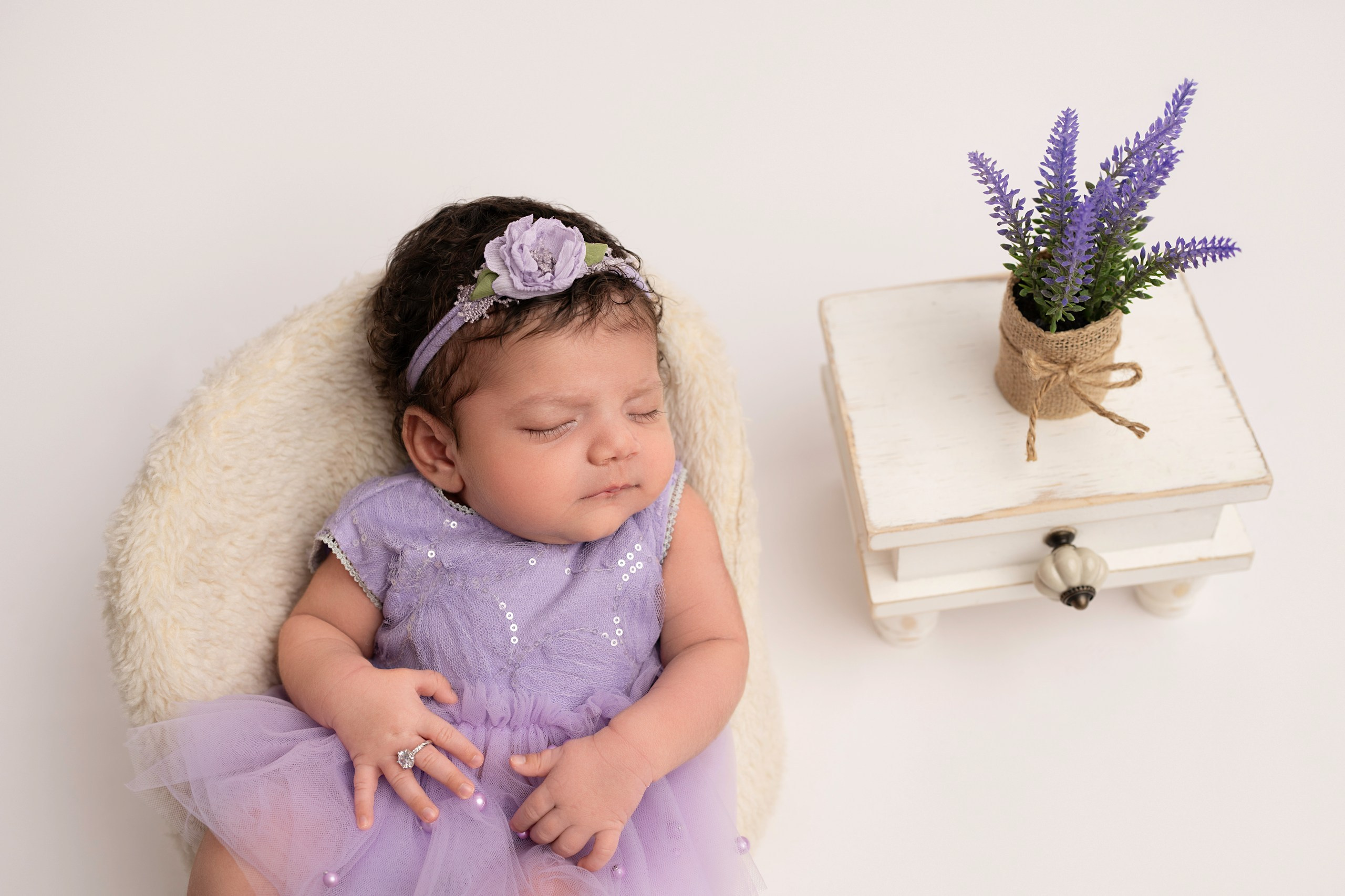 NEWBORN PHOTOGRAPHY. Newborn, Sitter and Cake Smash Photographer in Doha, Qatar
