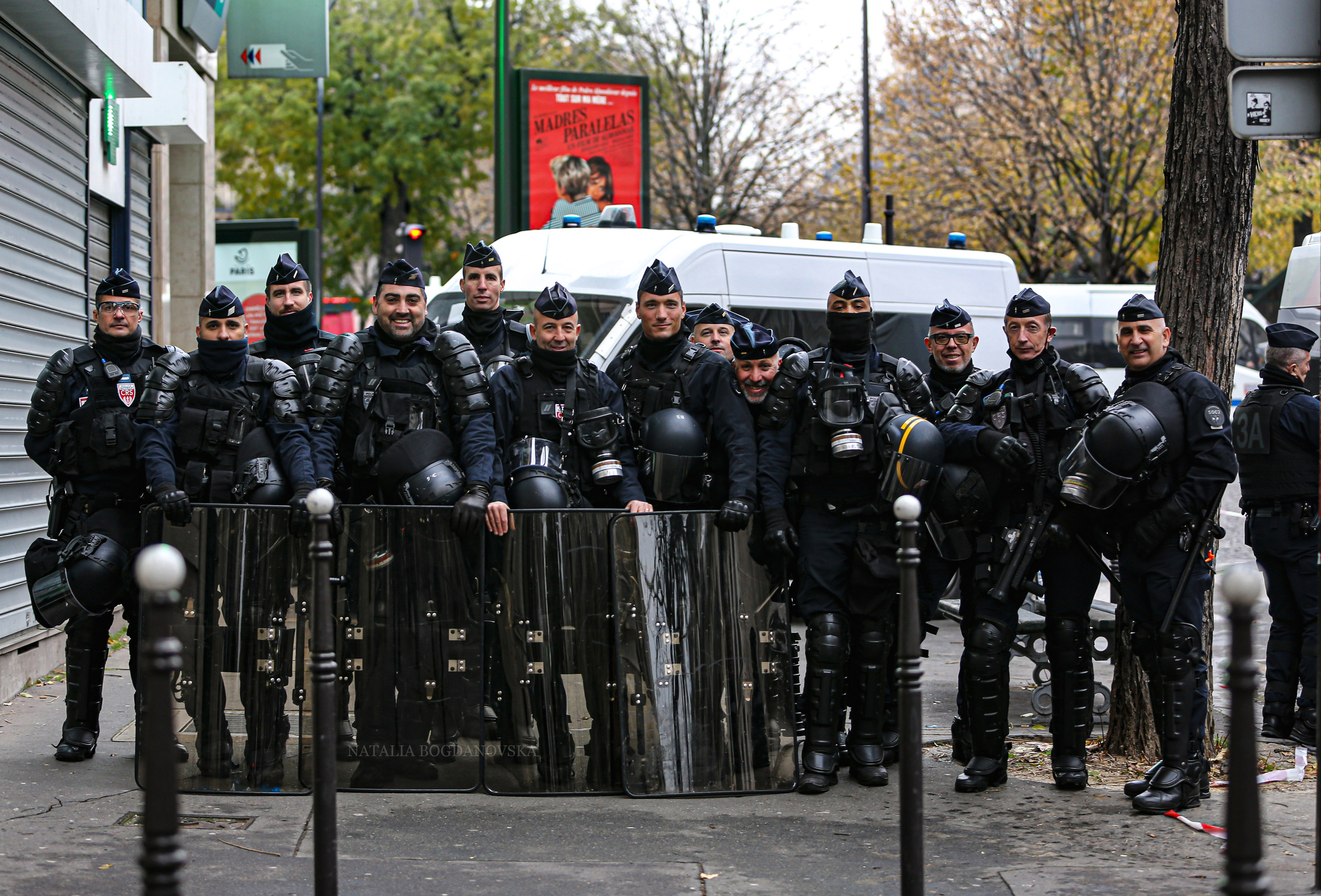 CRS novembre. Natalia Bogdanovska. Films et photographie corporate en France