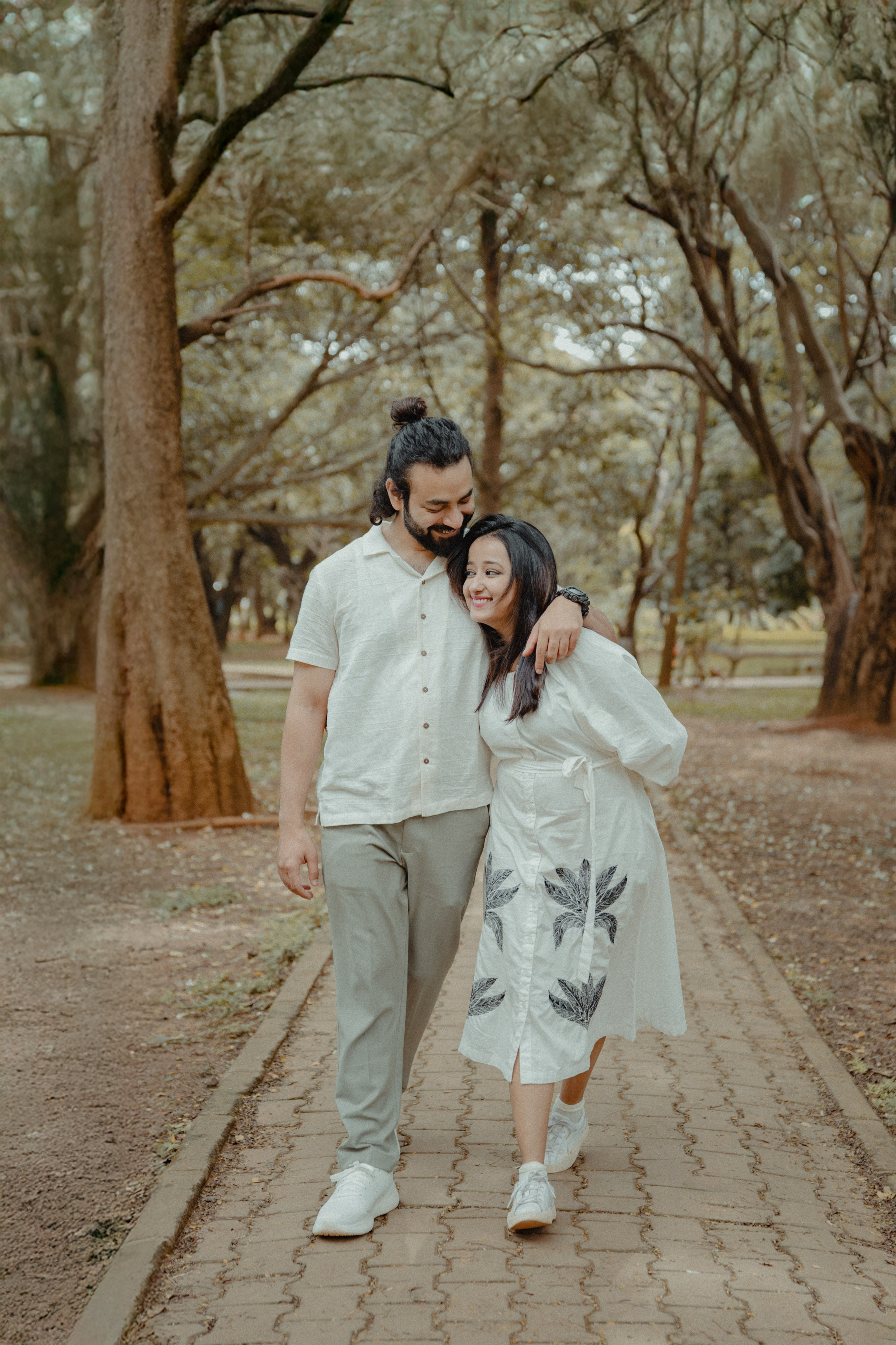 Darshana & Debabrata Pre-wedding. Wedding and Family photographer in india