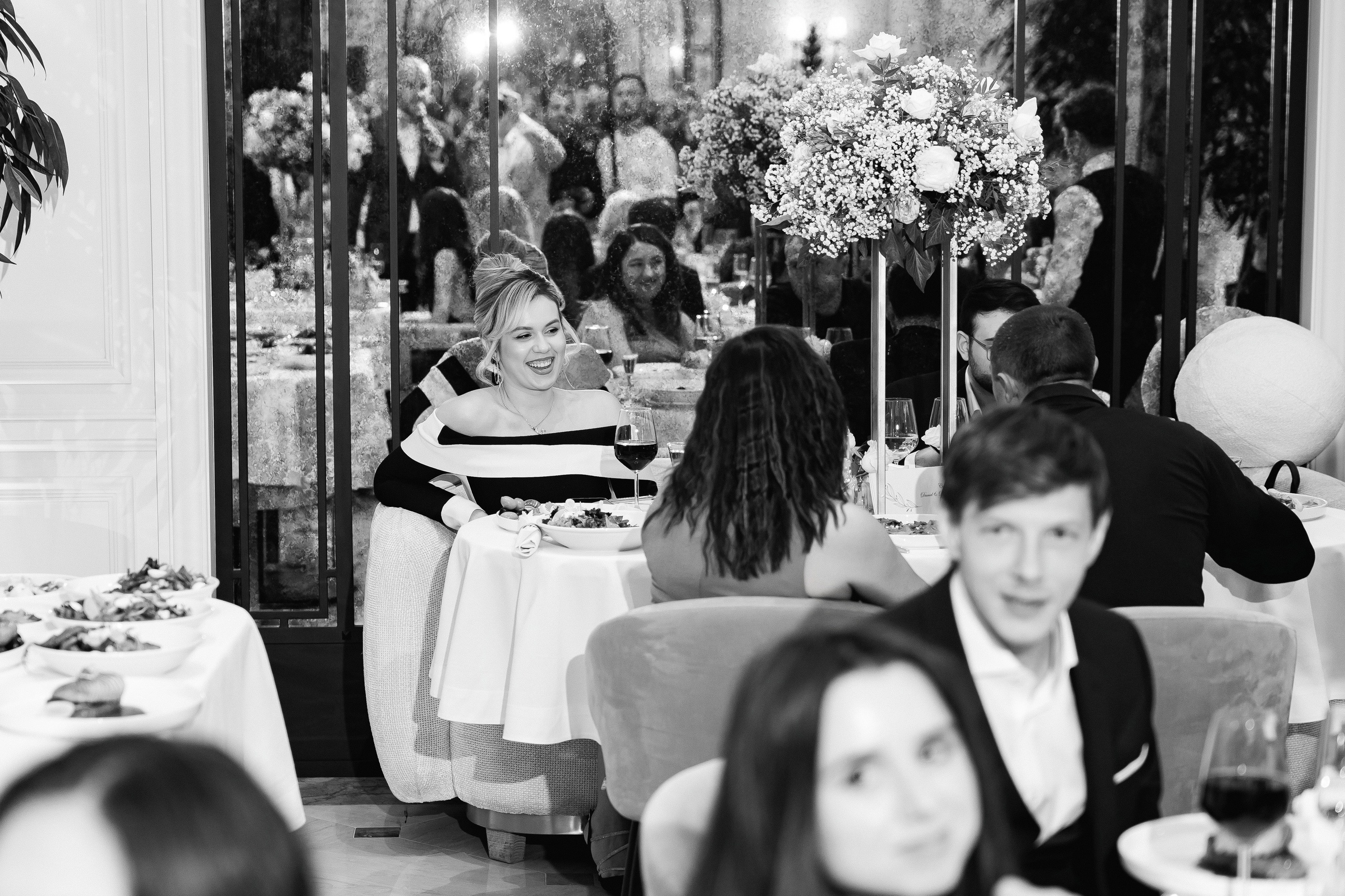 Serghei & Erica — Queen Residence. Servicii Foto și Video 067188353