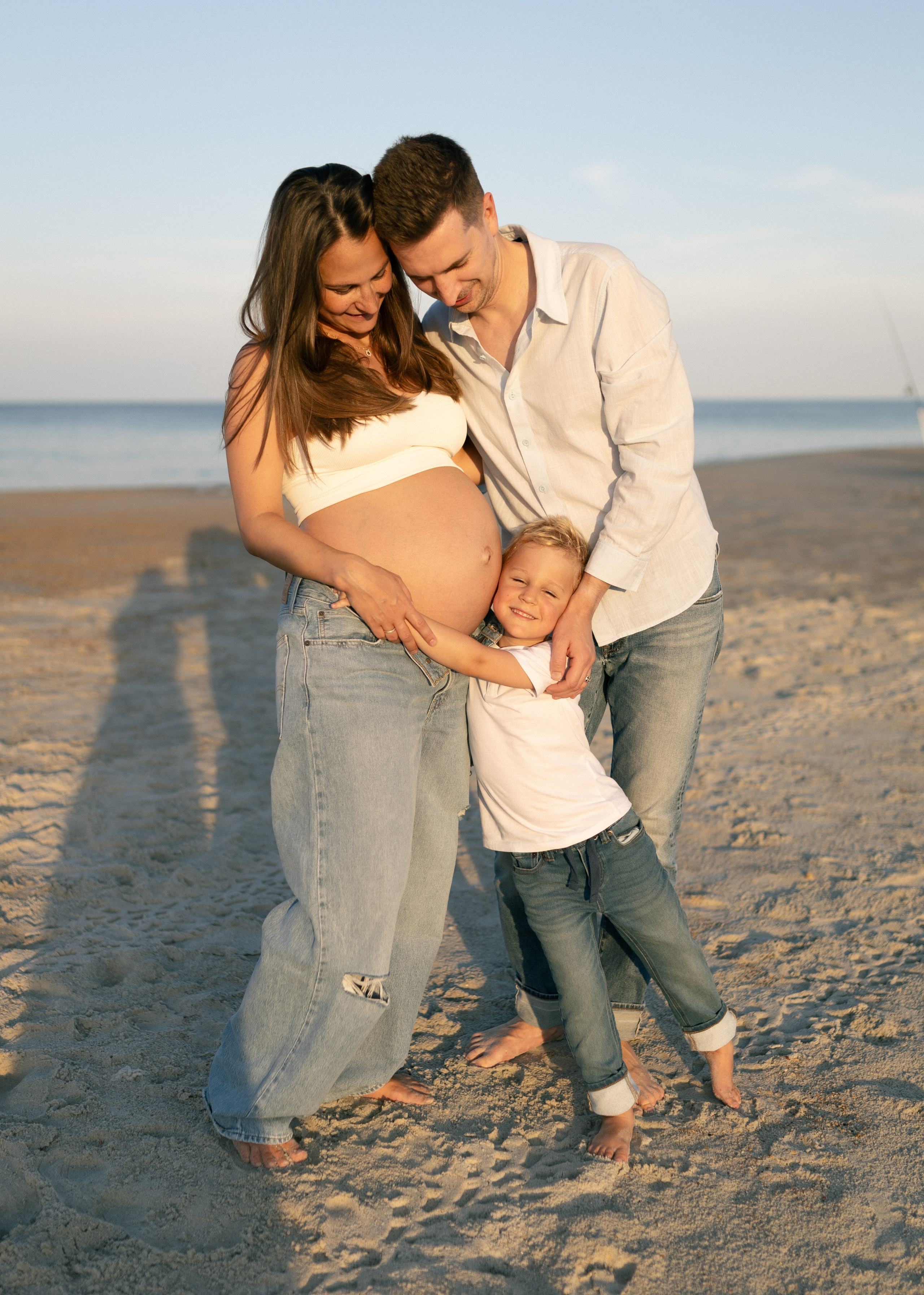 T + A Maternity at the Beach. Portrait and couples photographer in Florida, Valeriia Honcharova