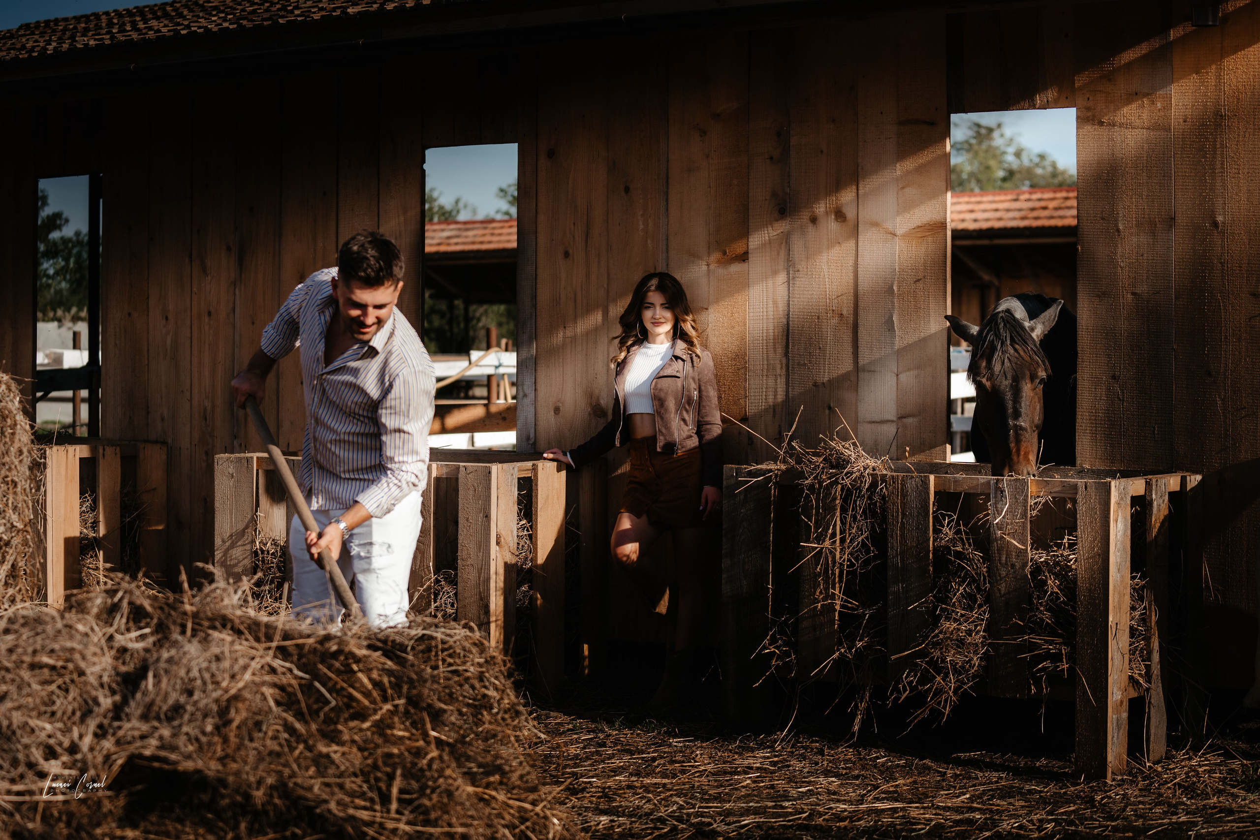 Save The Date – Emoție și anticipare. Fotograf de nuntă, corporate, botezuri, majorate și aniversări Roman, Lucaci Cornel