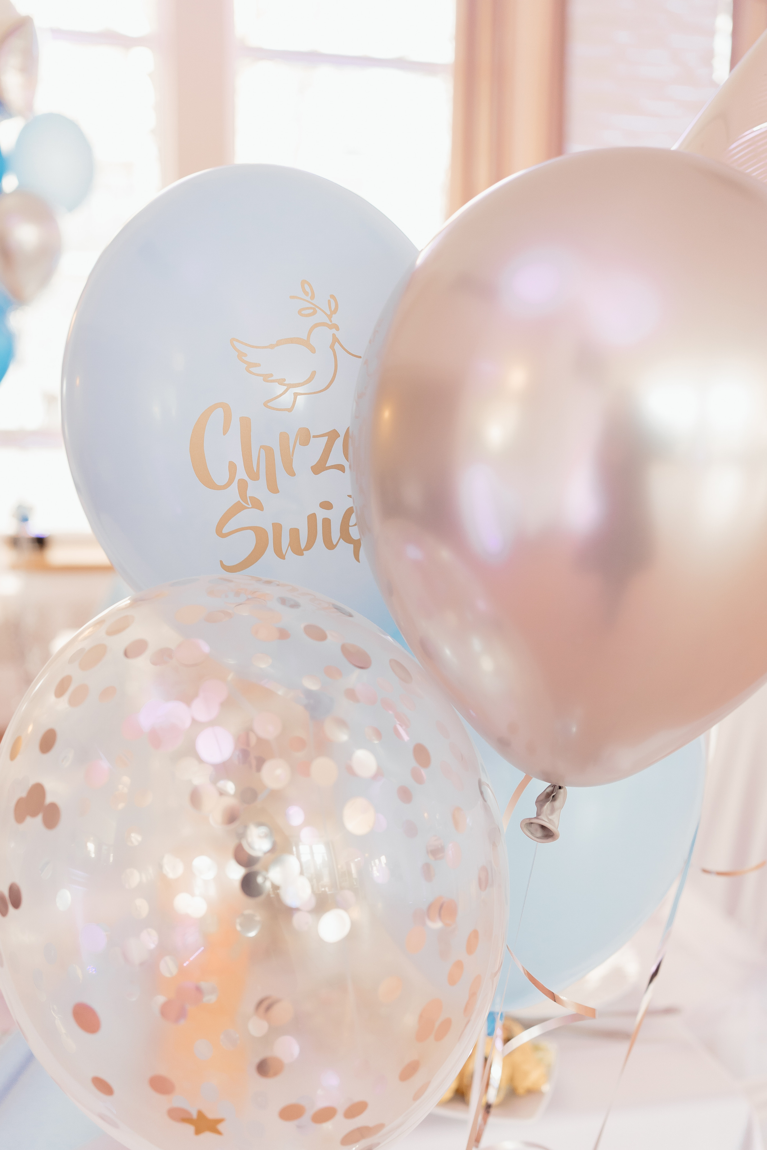 Wyjątkowy dzień dla Szymona - Chrzest święty w Łodzi. Fotograf Łódź - sesja ciążowa, noworodkowa, dziecięca. Studio w Łodzi