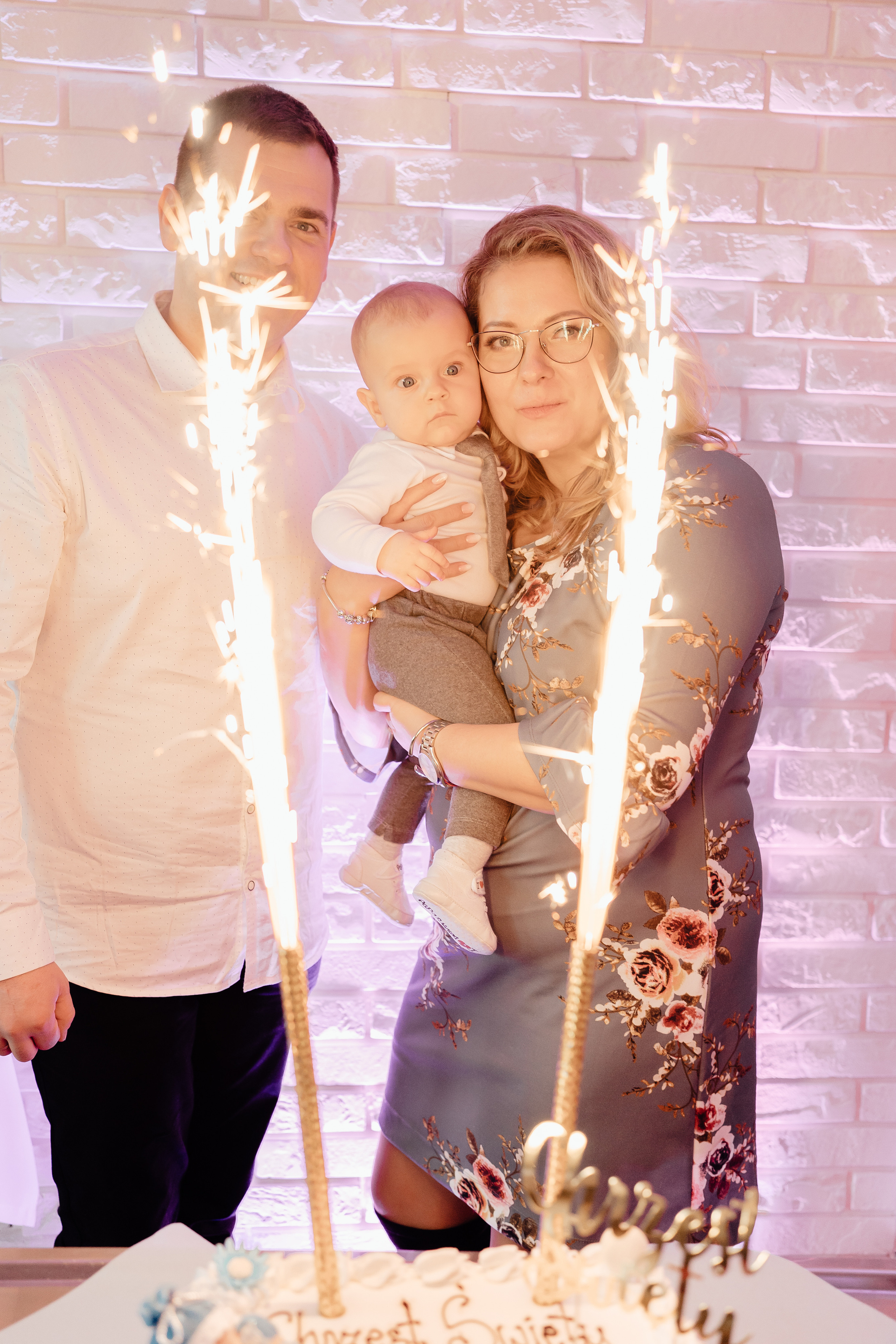 Wyjątkowy dzień dla Szymona - Chrzest święty w Łodzi. Fotograf Łódź - sesja ciążowa, noworodkowa, dziecięca. Studio w Łodzi